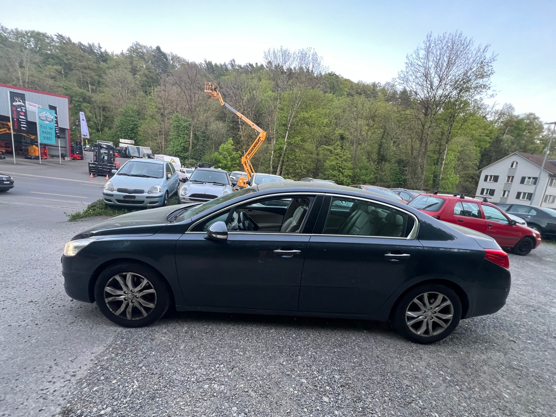 PEUGEOT 508 1.6 16V T Active Automatic-image-3