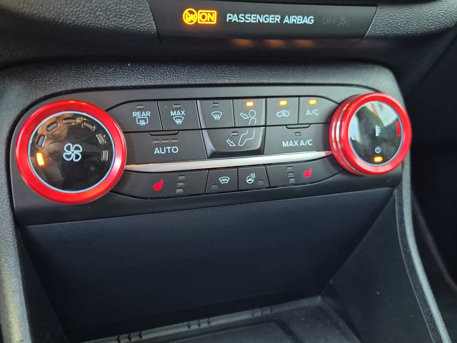 FORD Fiesta 1.5 EcoB ST X-image-16