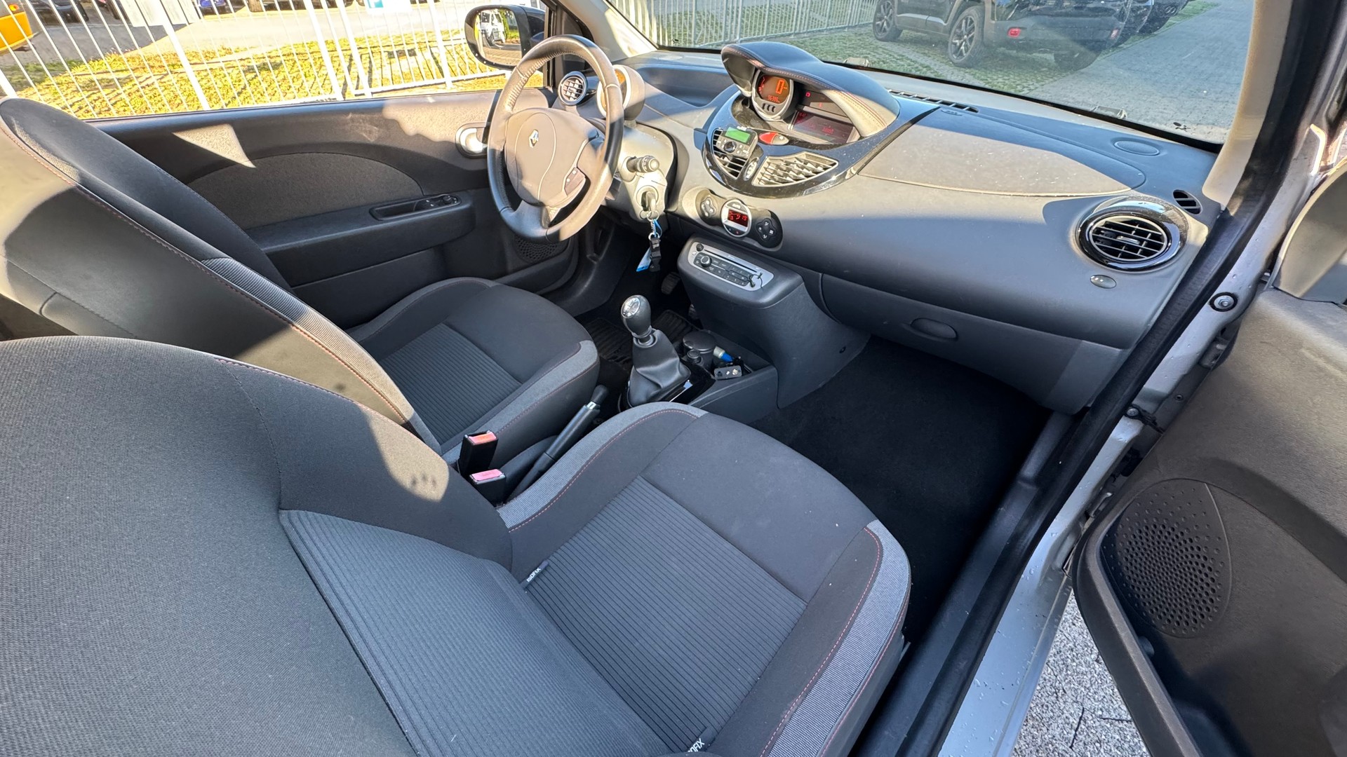 RENAULT Twingo 1.2 16V Dynamique-image-7