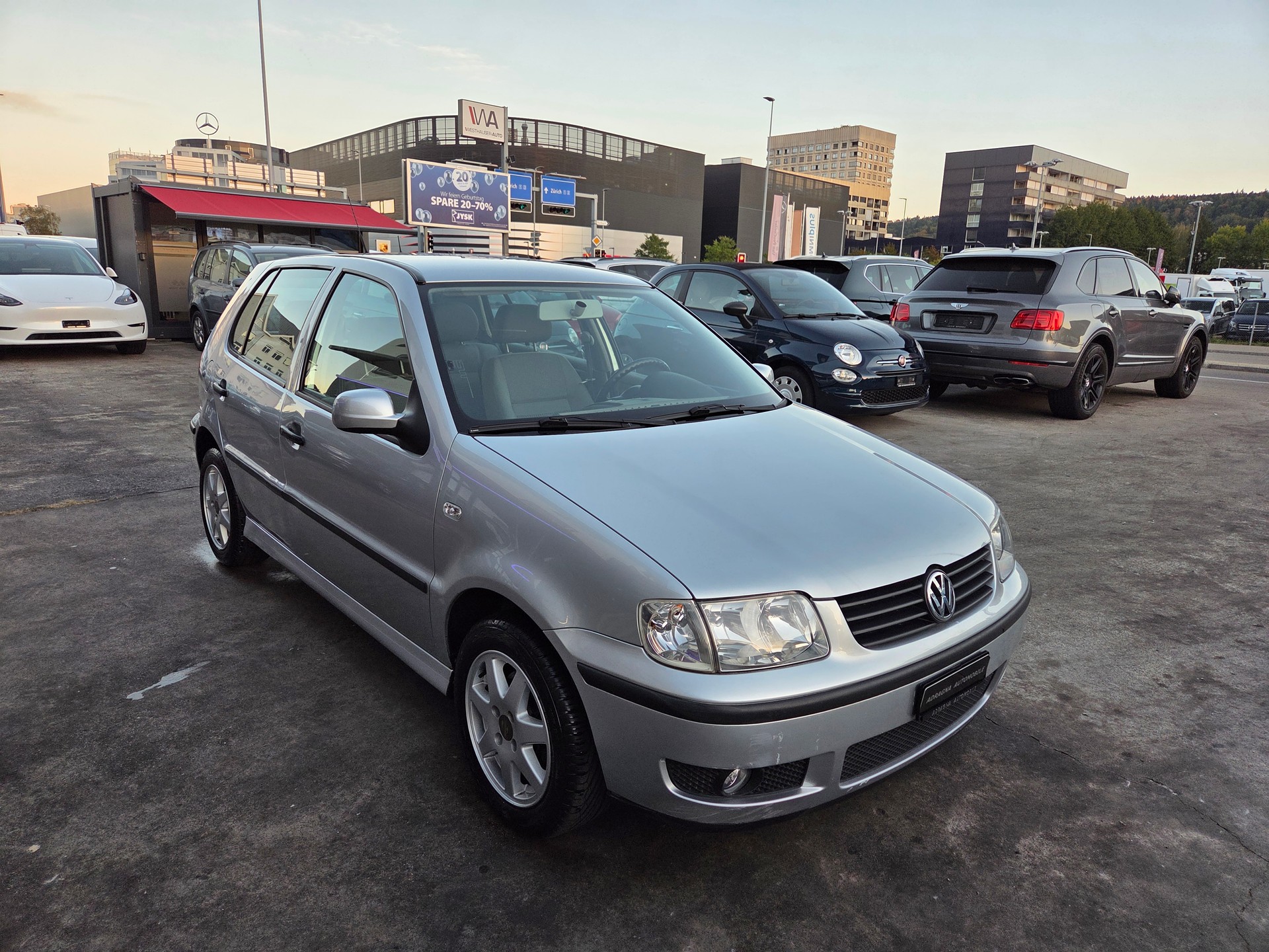 VW Polo 1.4 16V Comfortline Automat-image-7