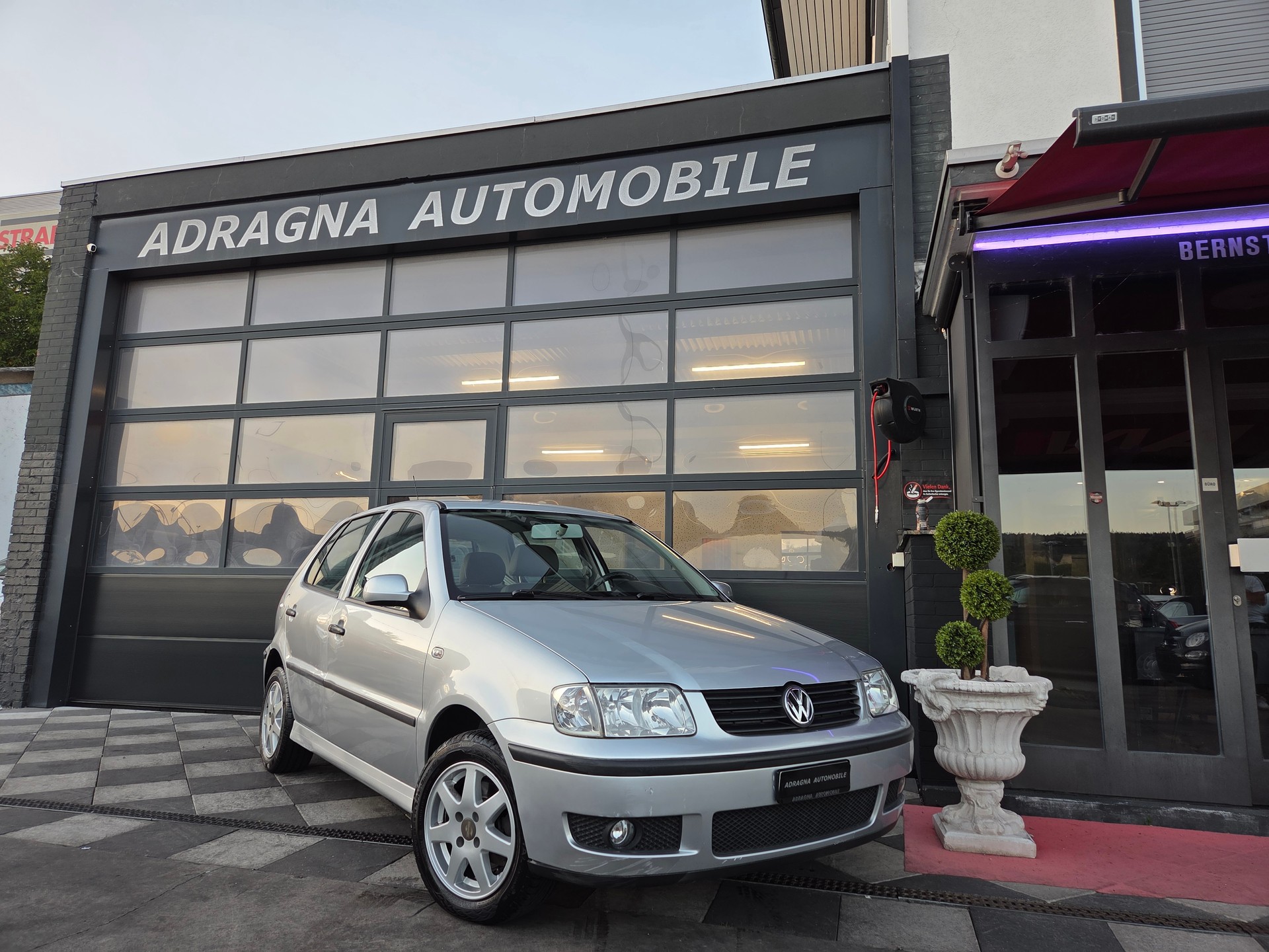 VW Polo 1.4 16V Comfortline Automat-image-0