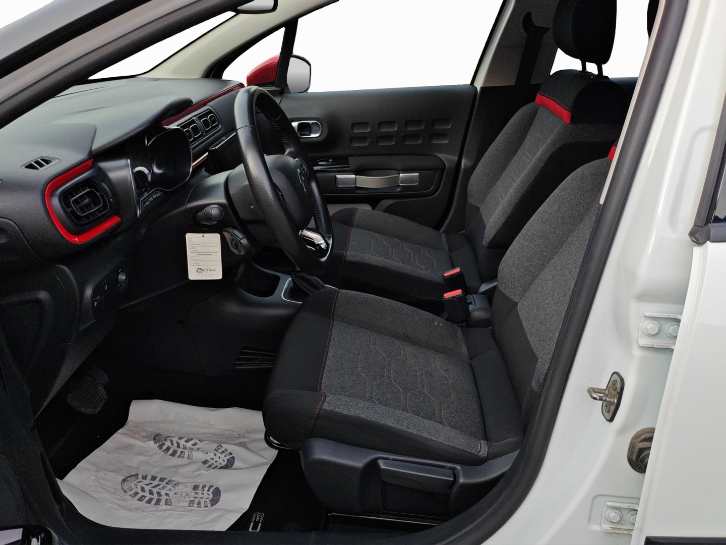 CITROEN C3 1.2i PureTech Shine EAT (GPS · DAB · Garantie)-image-9
