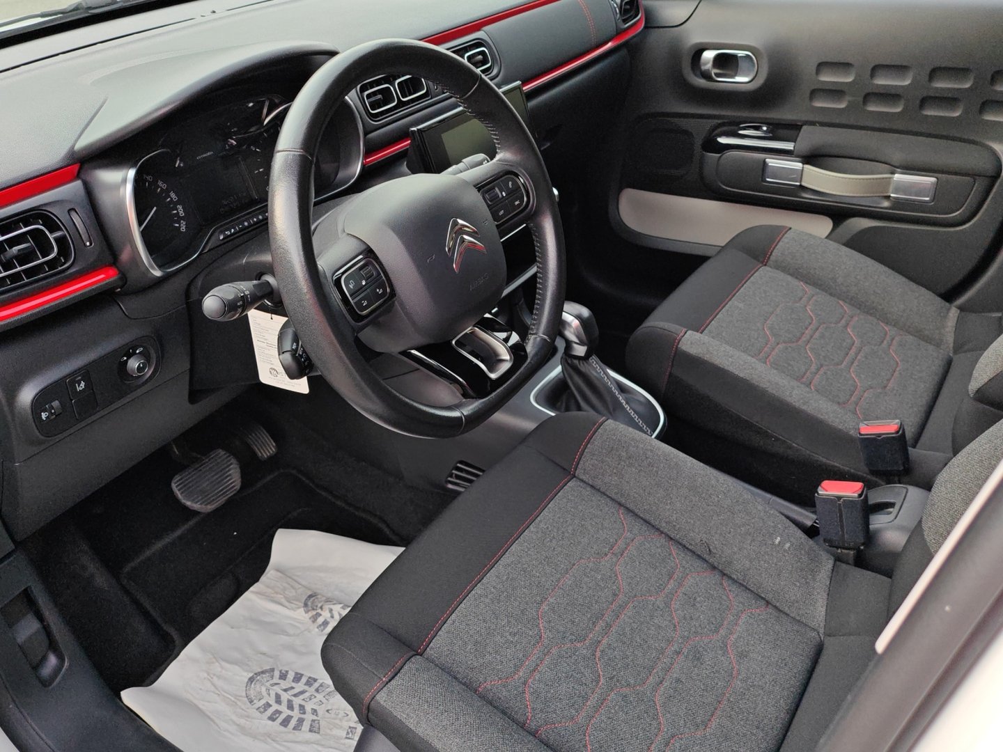 CITROEN C3 1.2i PureTech Shine EAT (GPS · DAB · Garantie)-image-12