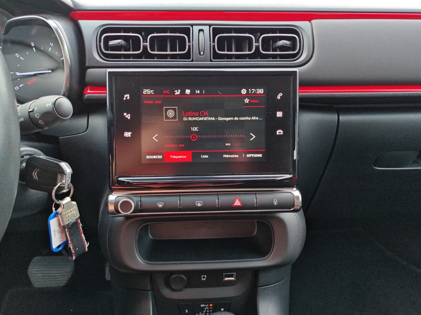 CITROEN C3 1.2i PureTech Shine EAT (GPS · DAB · Garantie)-image-16