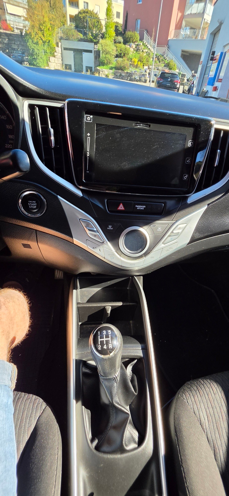 SUZUKI Baleno 1.2i Compact Top Hybrid-image-19
