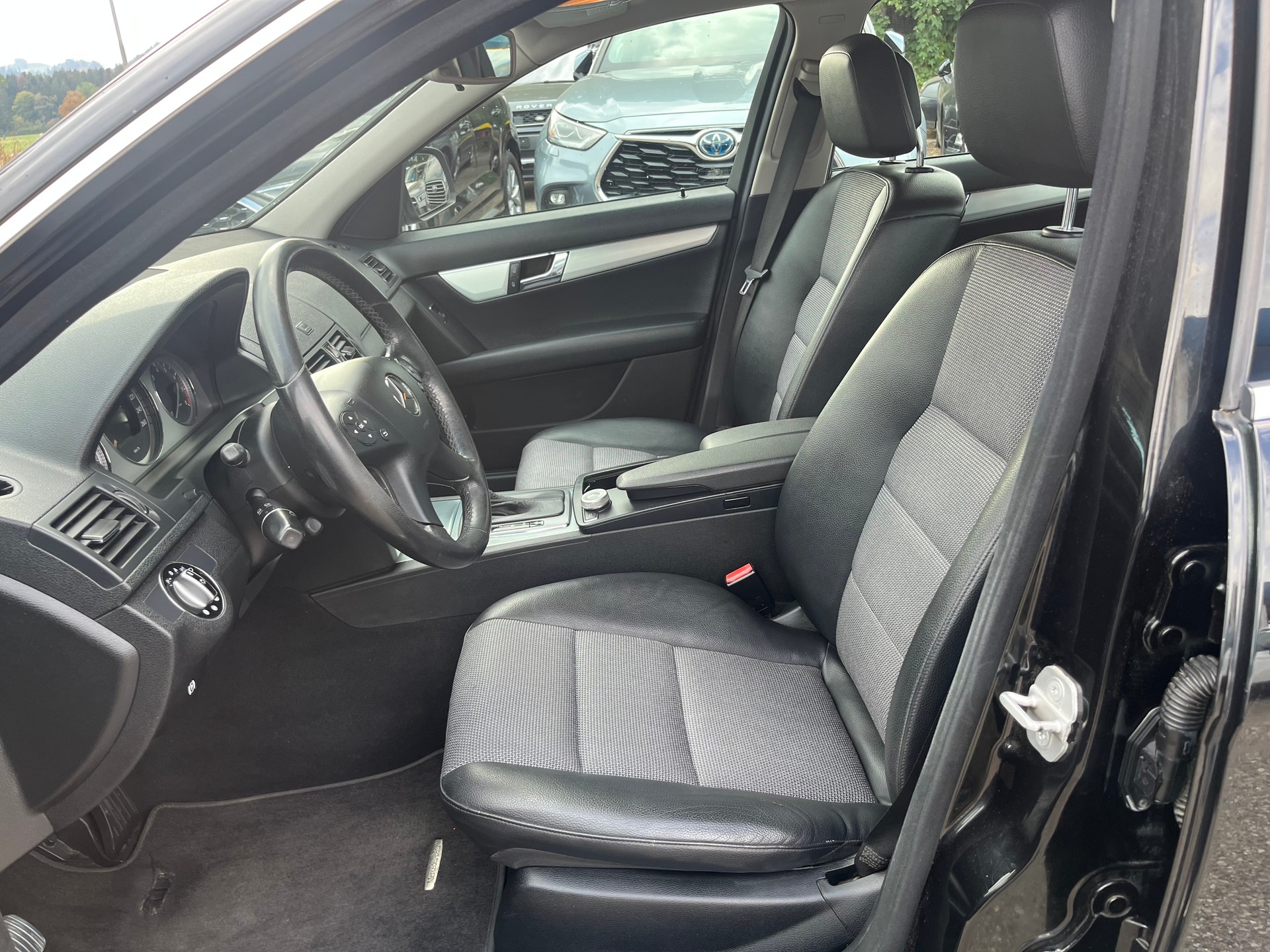 MERCEDES-BENZ C 200 Kompressor Avantgarde Automatic-image-9