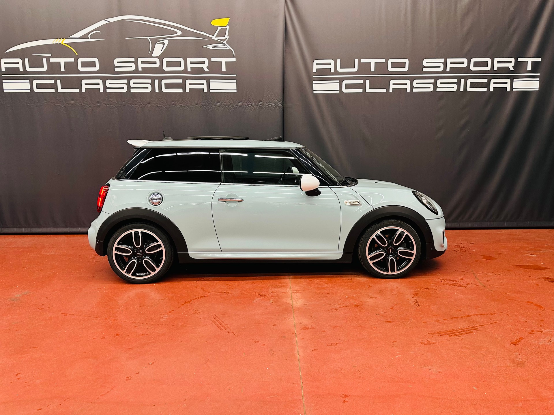 MINI Cooper S Steptronic DKG ICE BLUE EXCLUSIVE-image-6