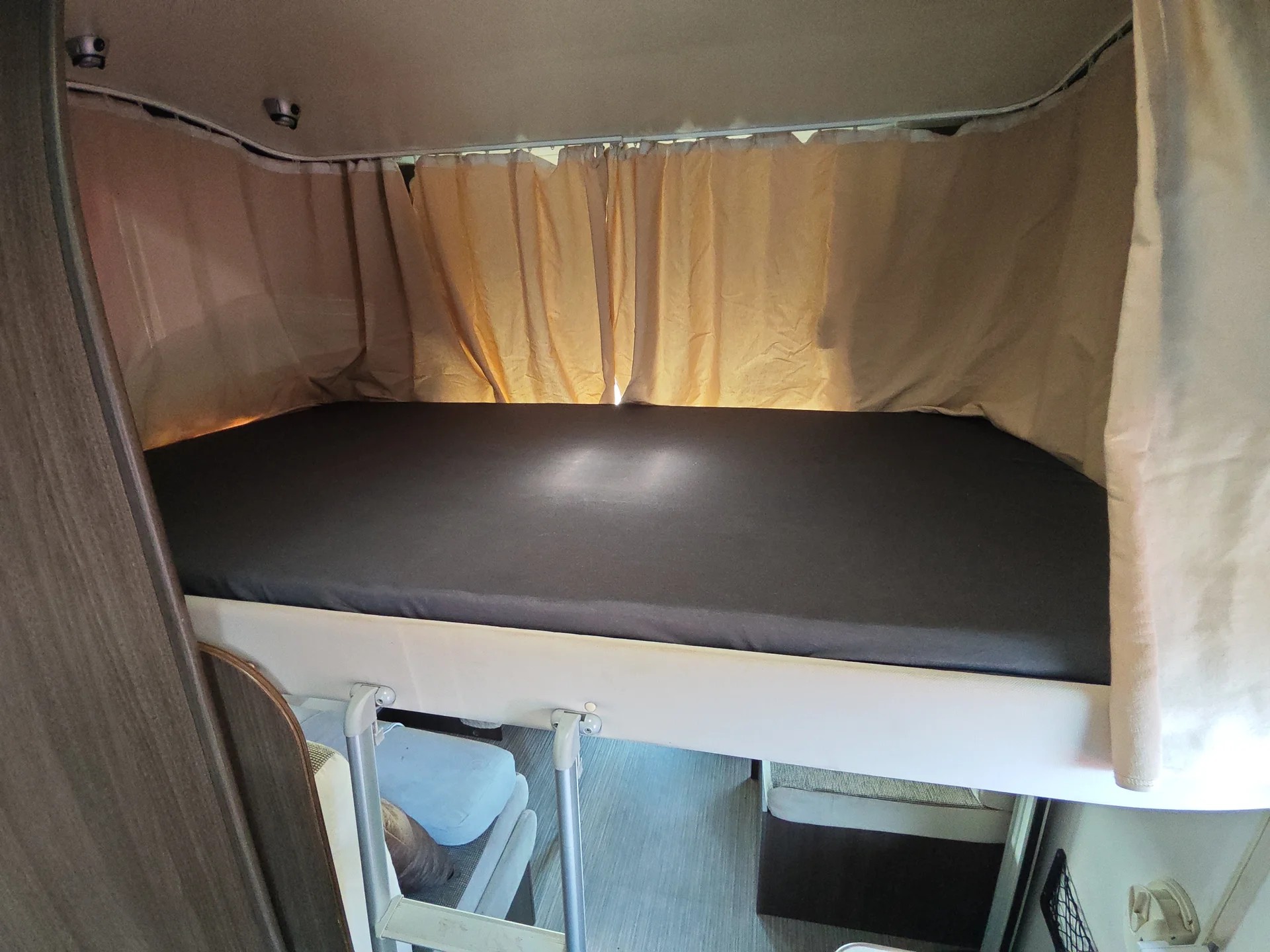 RIMOR ADR *** Traumhaftes Familien-Wohnmobil mit Top-Ausstattung ***-image-13