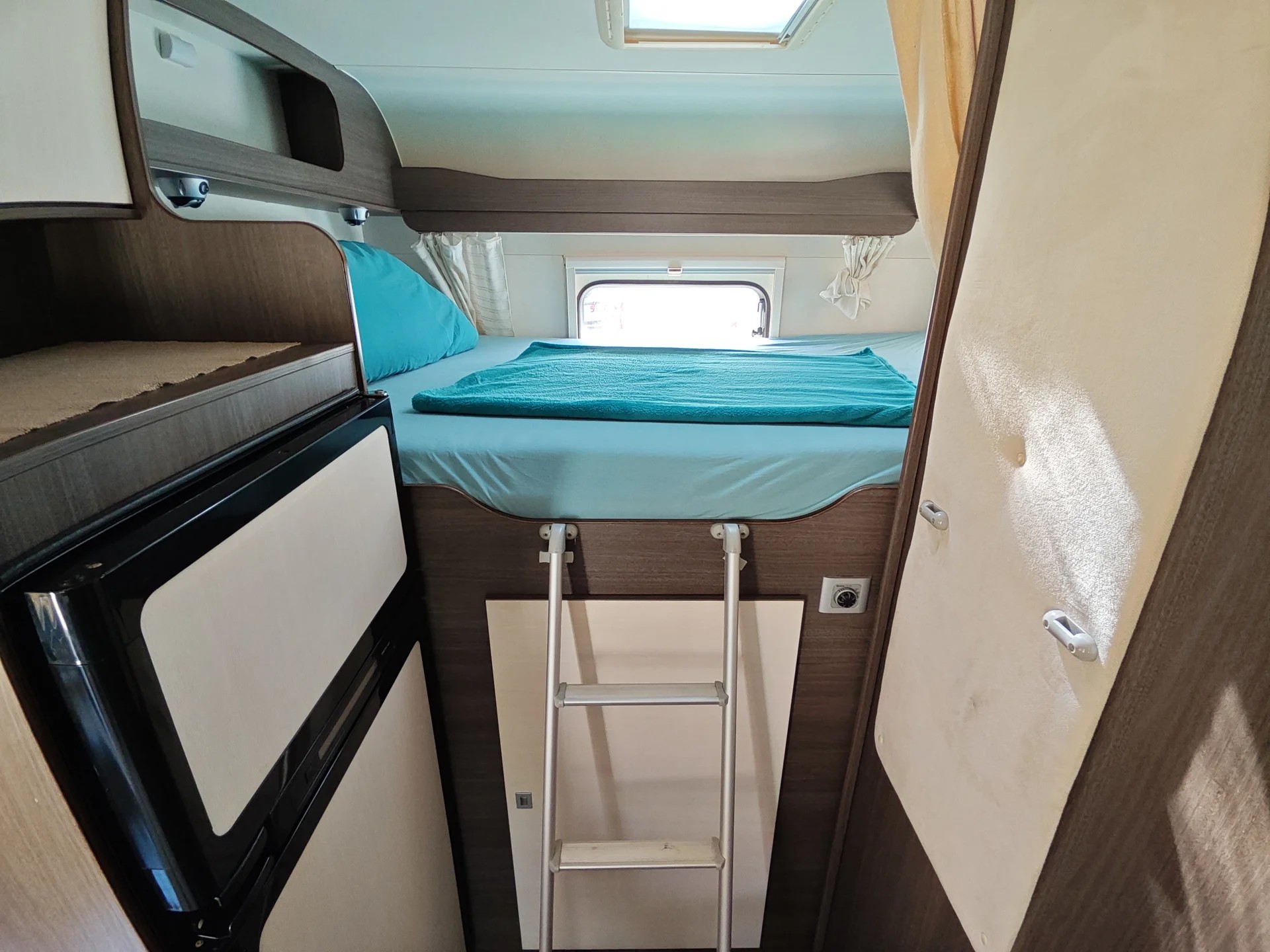 RIMOR ADR *** Traumhaftes Familien-Wohnmobil mit Top-Ausstattung ***-image-14