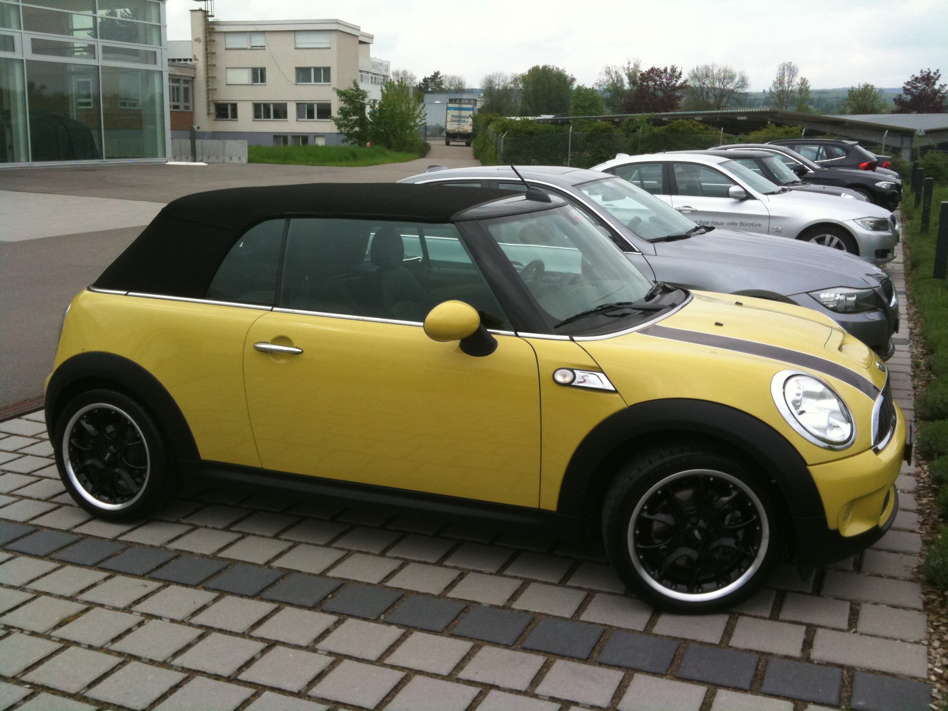 MINI 1.6i Cooper S-image-2