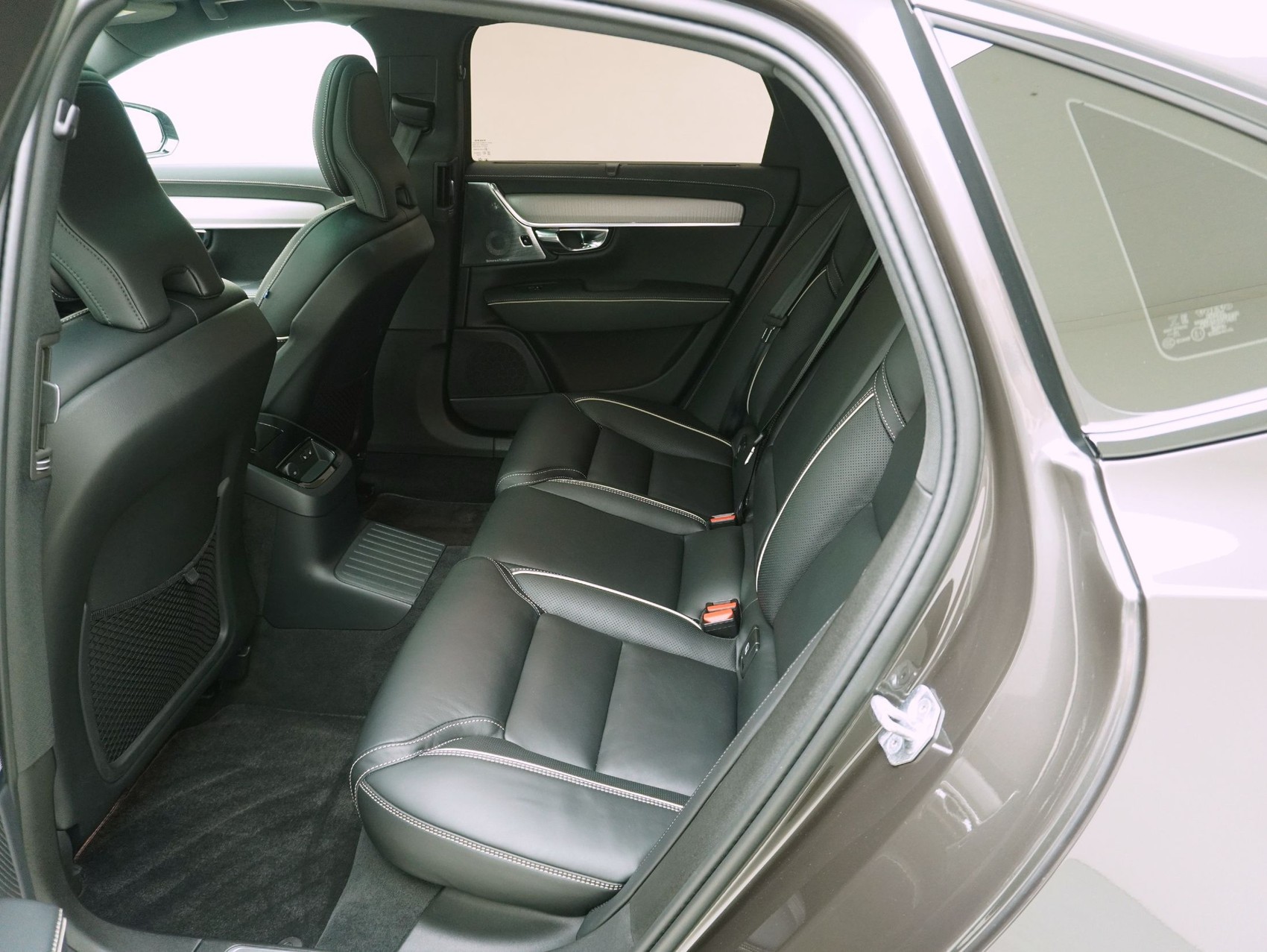 VOLVO S90 2.0 T8 TE R-Design e AWD-image-11