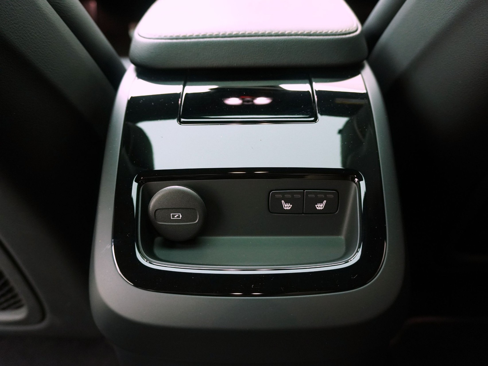 VOLVO S90 2.0 T8 TE R-Design e AWD-image-12