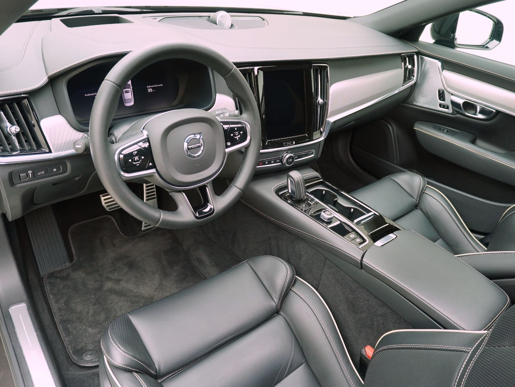 VOLVO S90 2.0 T8 TE R-Design e AWD-image-10