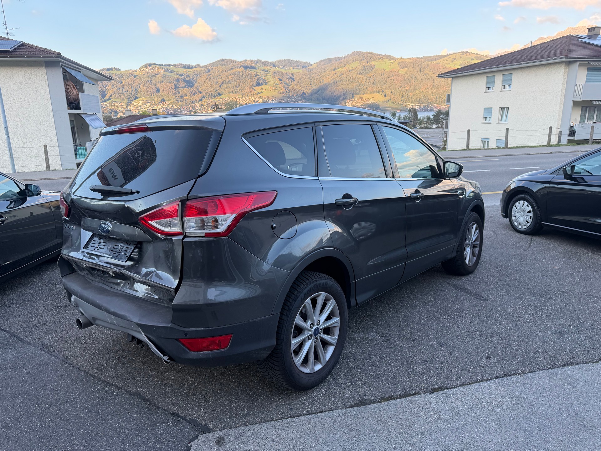 FORD Kuga 2.0 TDCi Titanium 4WD PowerShift-image-2