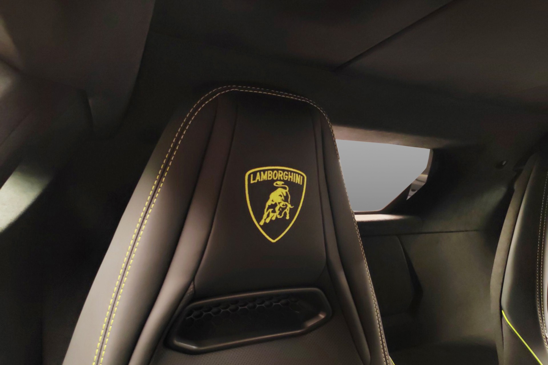 LAMBORGHINI Temerario HPEV-image-17