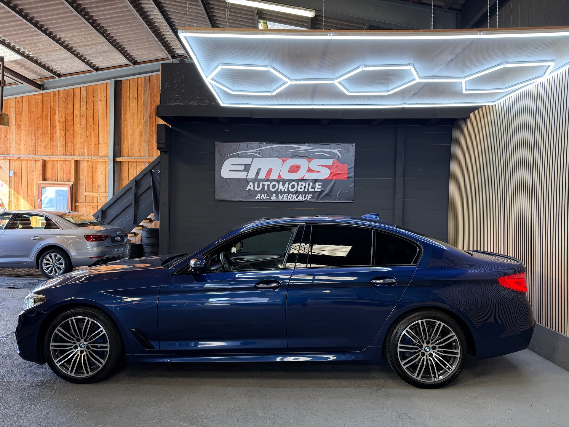 BMW 540d xDrive Steptronic ** M-Sport Edition **-image-3