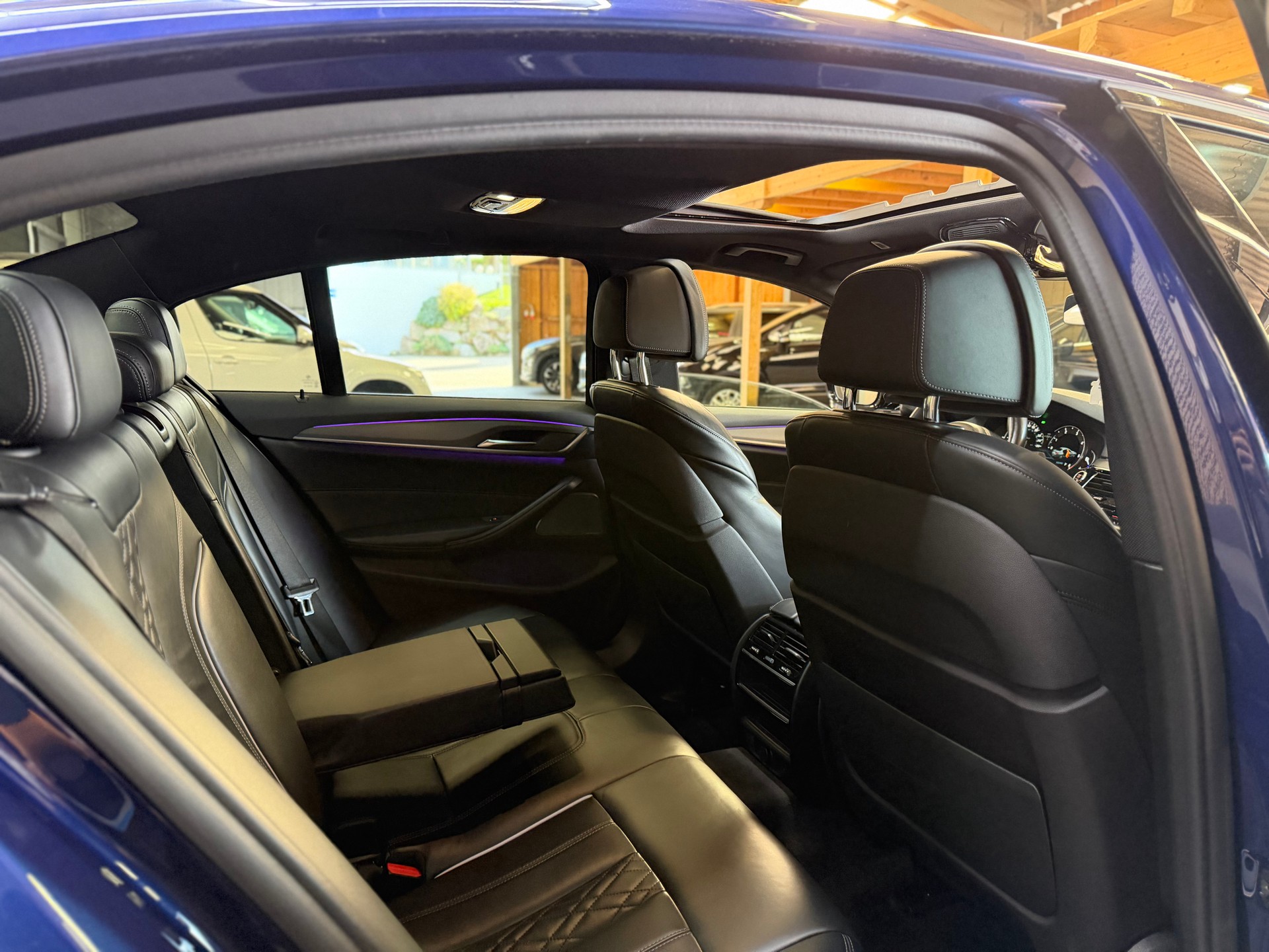 BMW 540d xDrive Steptronic ** M-Sport Edition **-image-10