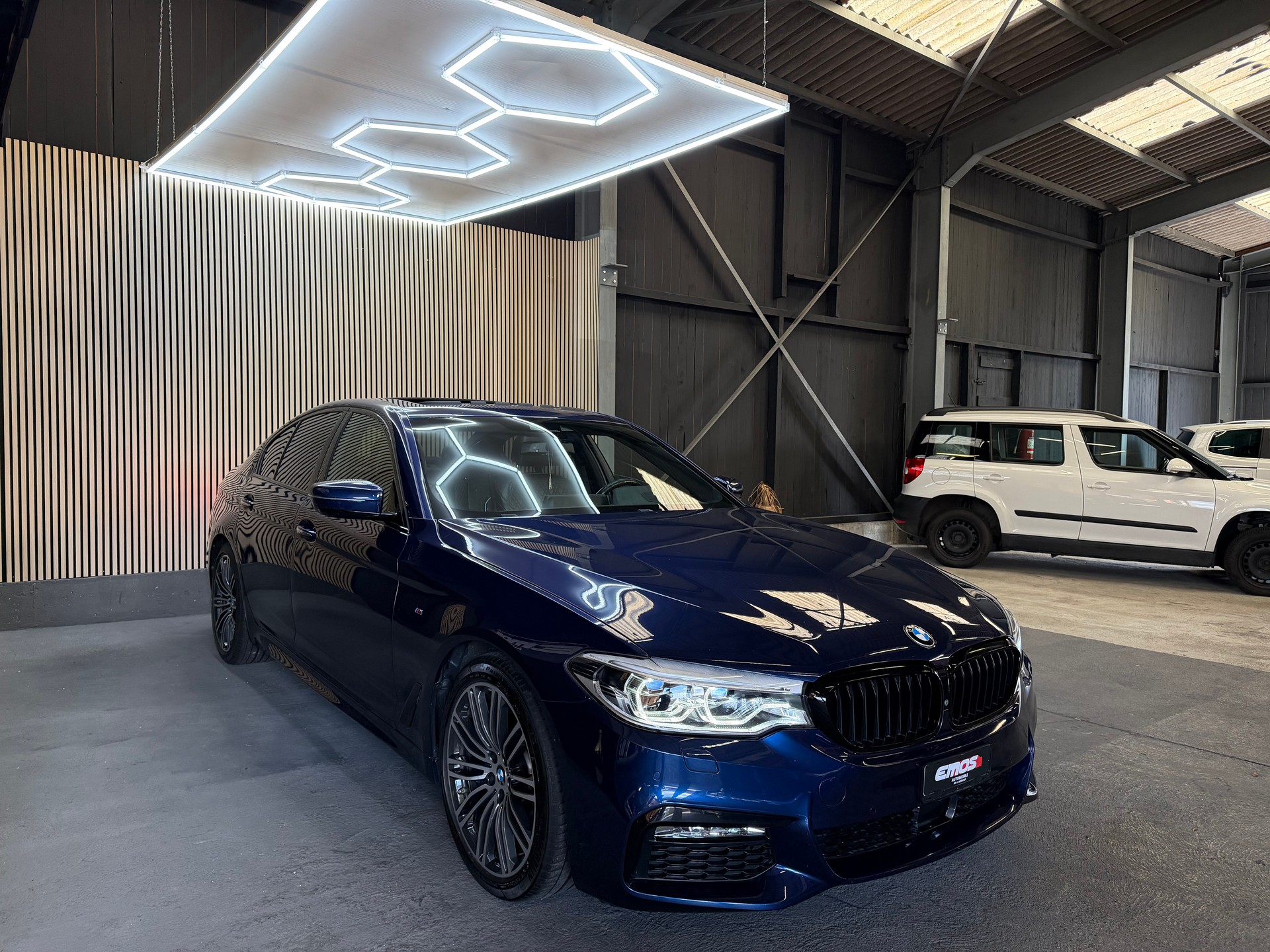 BMW 540d xDrive Steptronic ** M-Sport Edition **-image-2