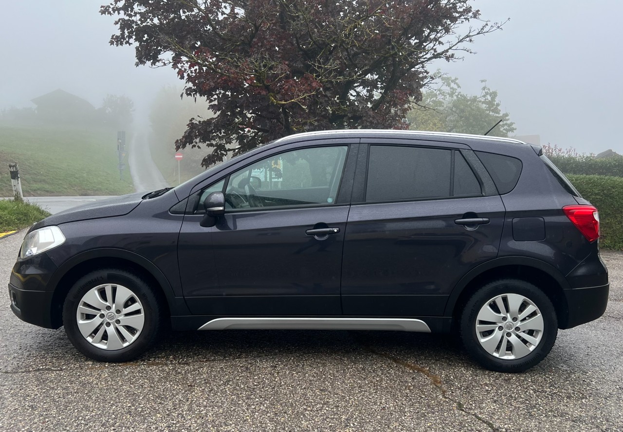 SUZUKI SX4 S-Cross 1.6 16V GL 4WD CVT7-image-4