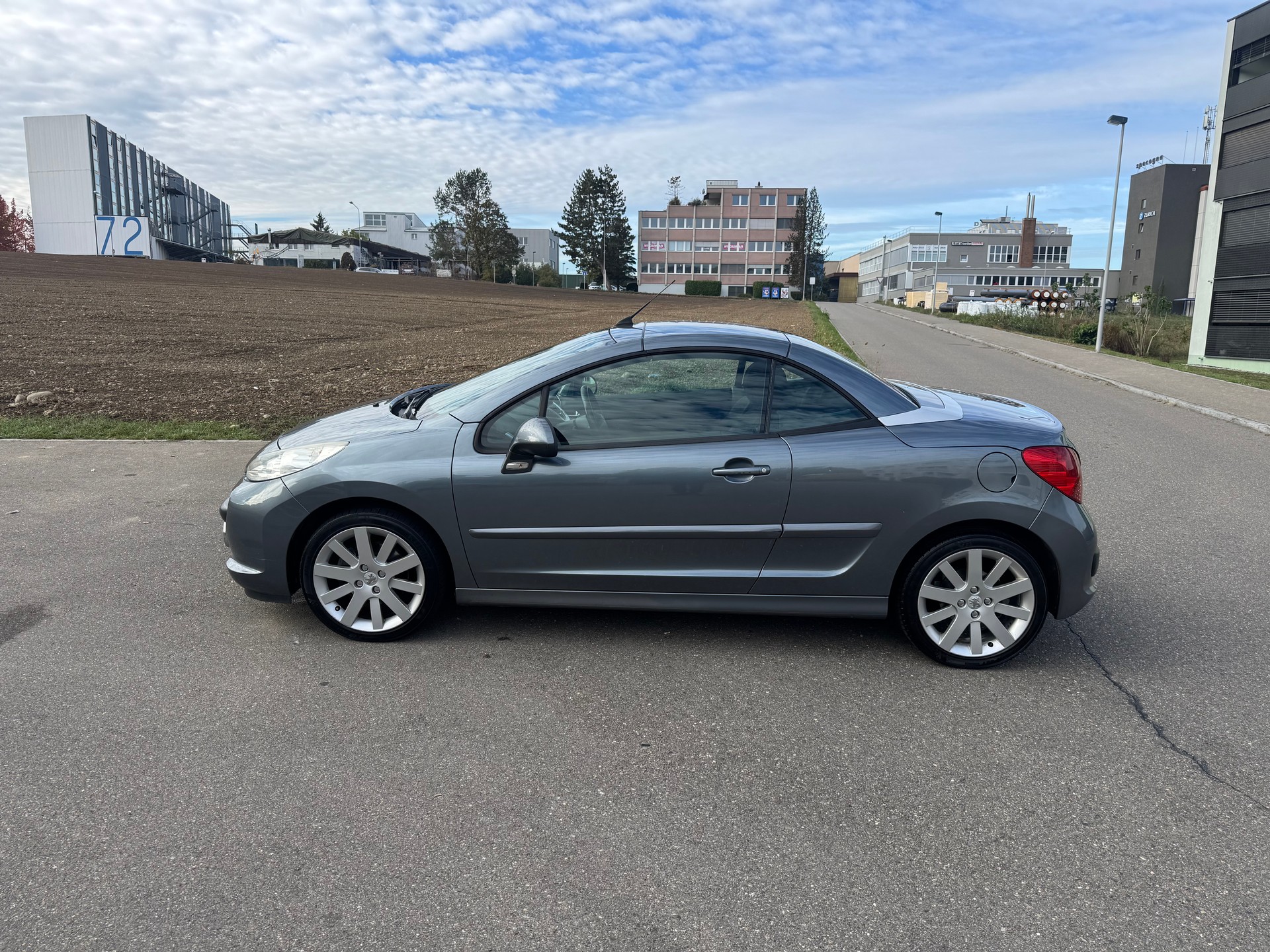 PEUGEOT 207 CC 1.6 16V Platinium Edition-image-2
