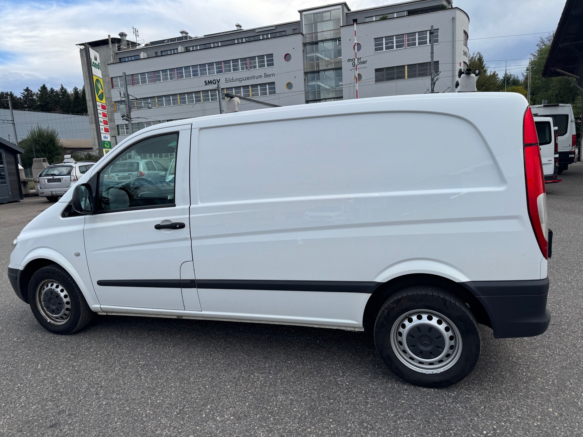MERCEDES-BENZ Vito 111 CDI-image-4