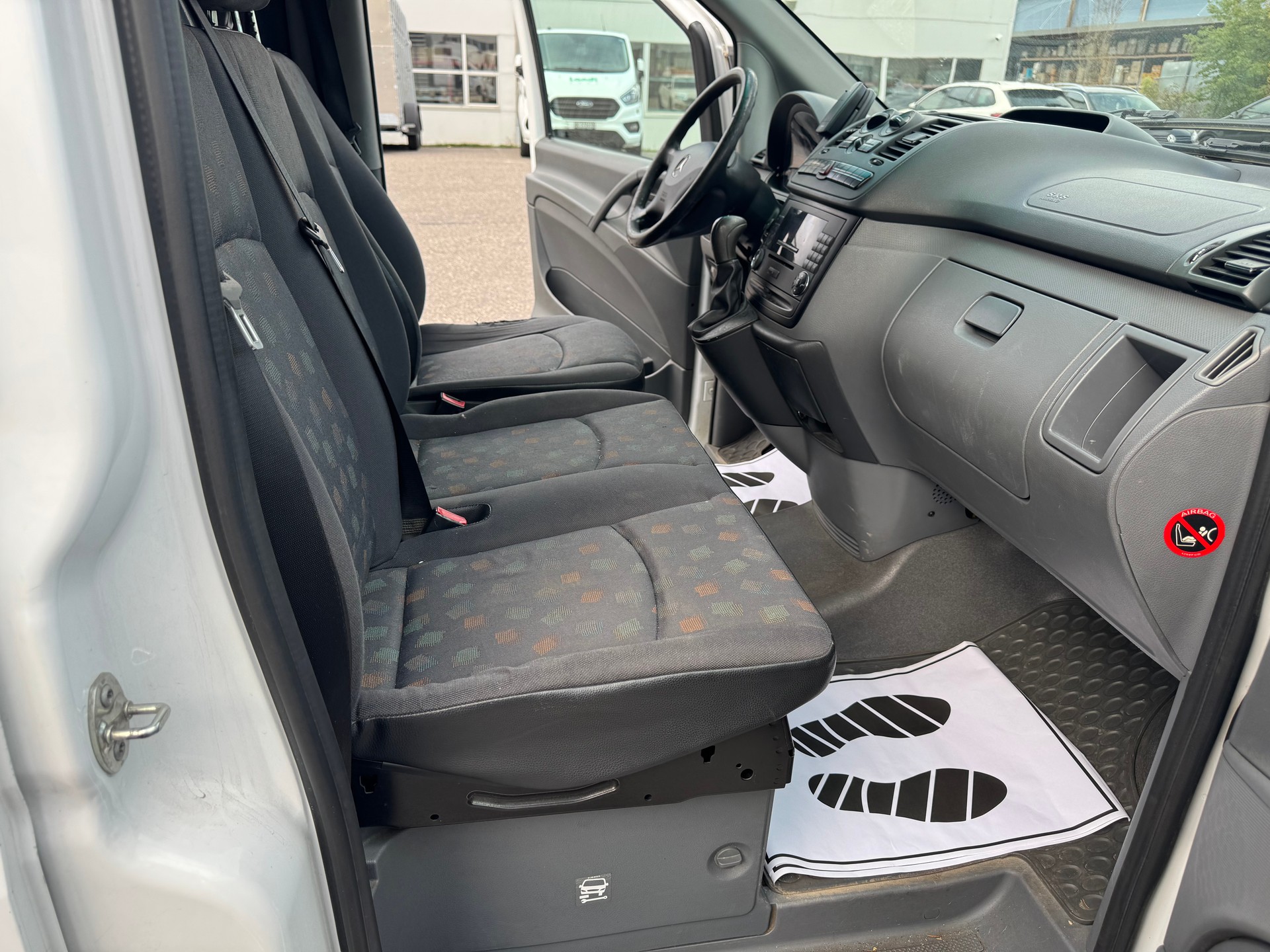 MERCEDES-BENZ Vito 111 CDI-image-5