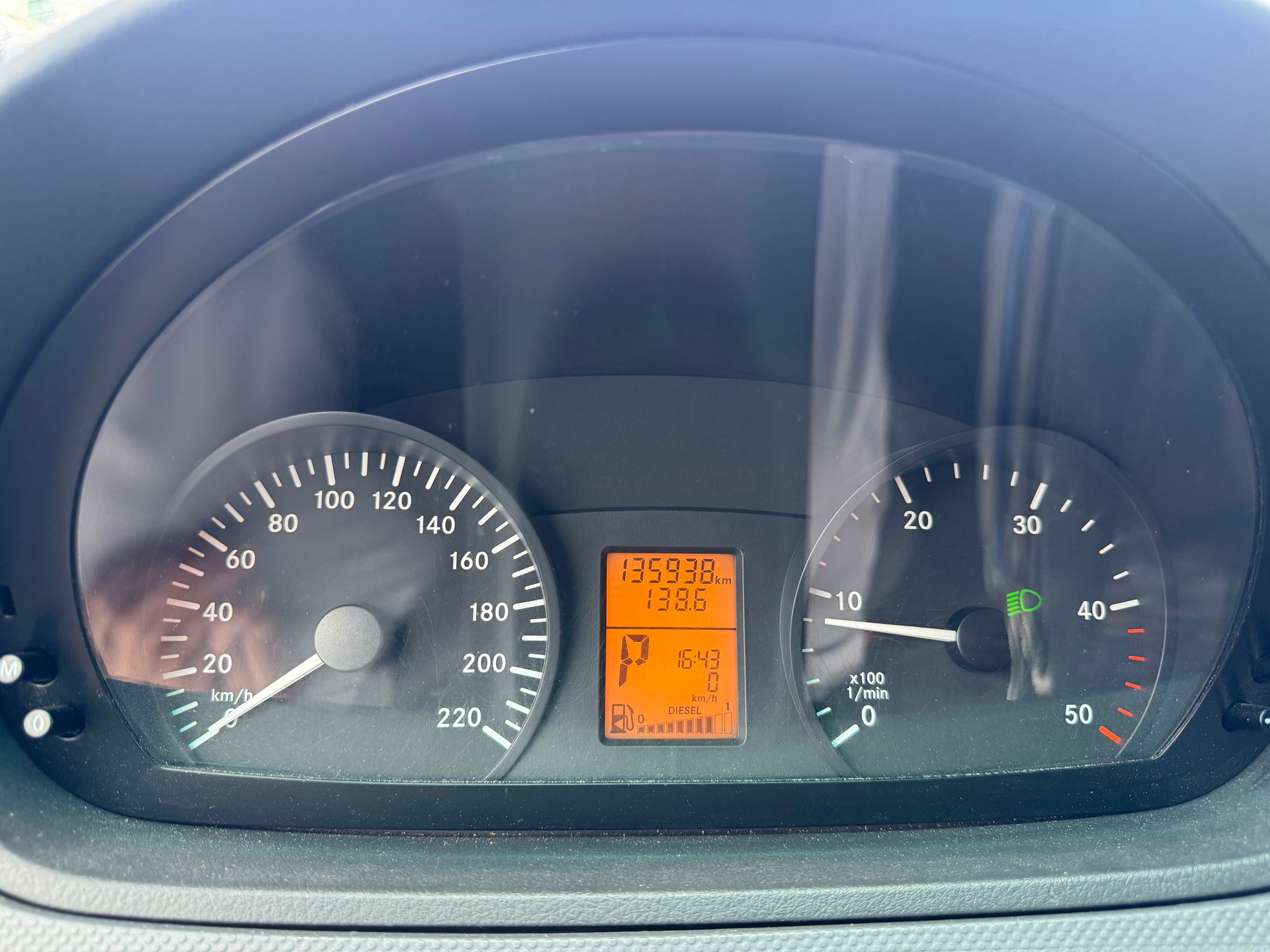 MERCEDES-BENZ Vito 111 CDI-image-11