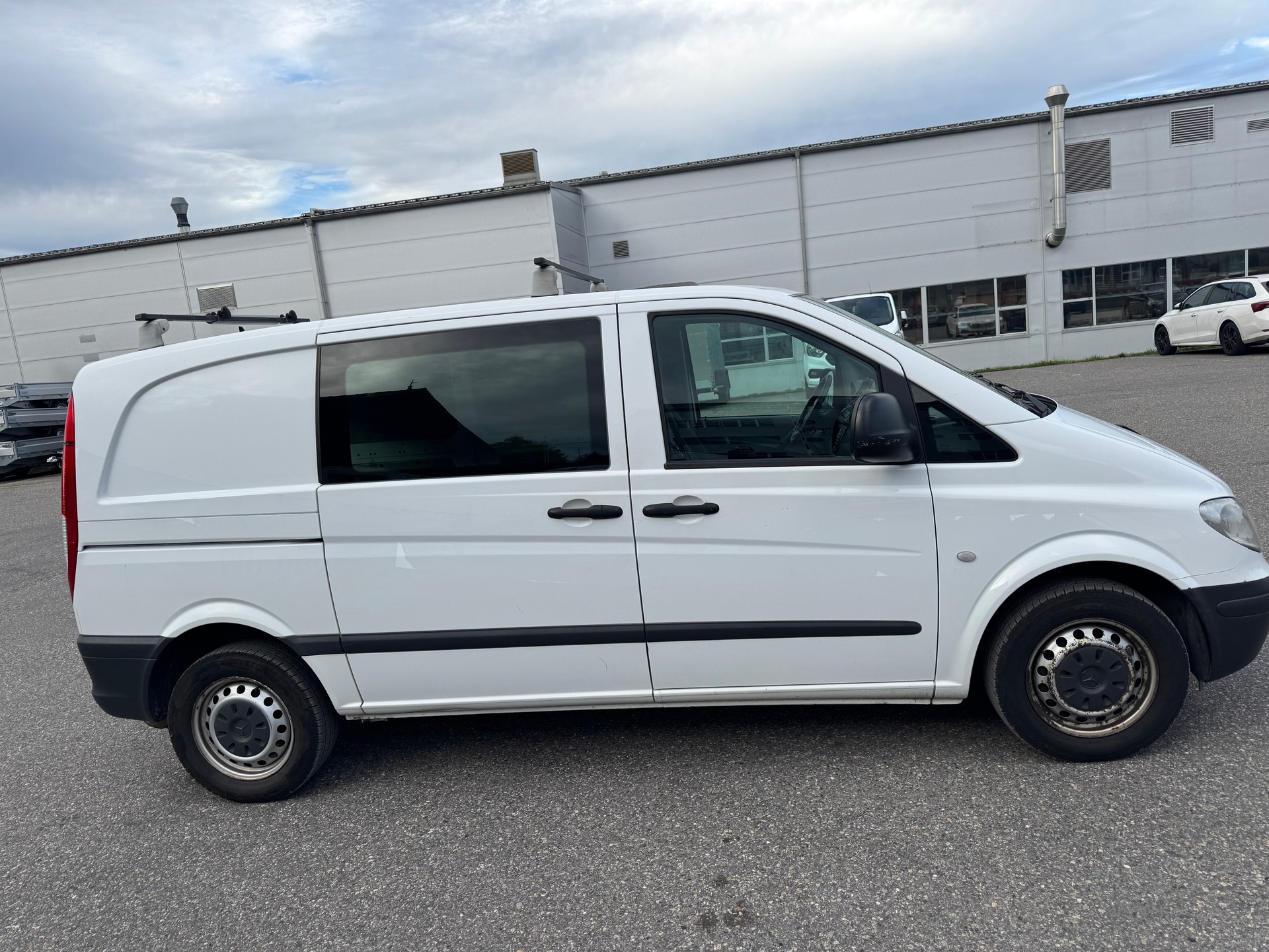 MERCEDES-BENZ Vito 111 CDI-image-1