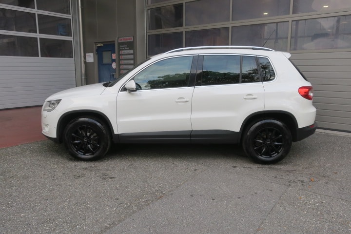 VW Tiguan 2.0 TDI Sport&Style DSG-image-3