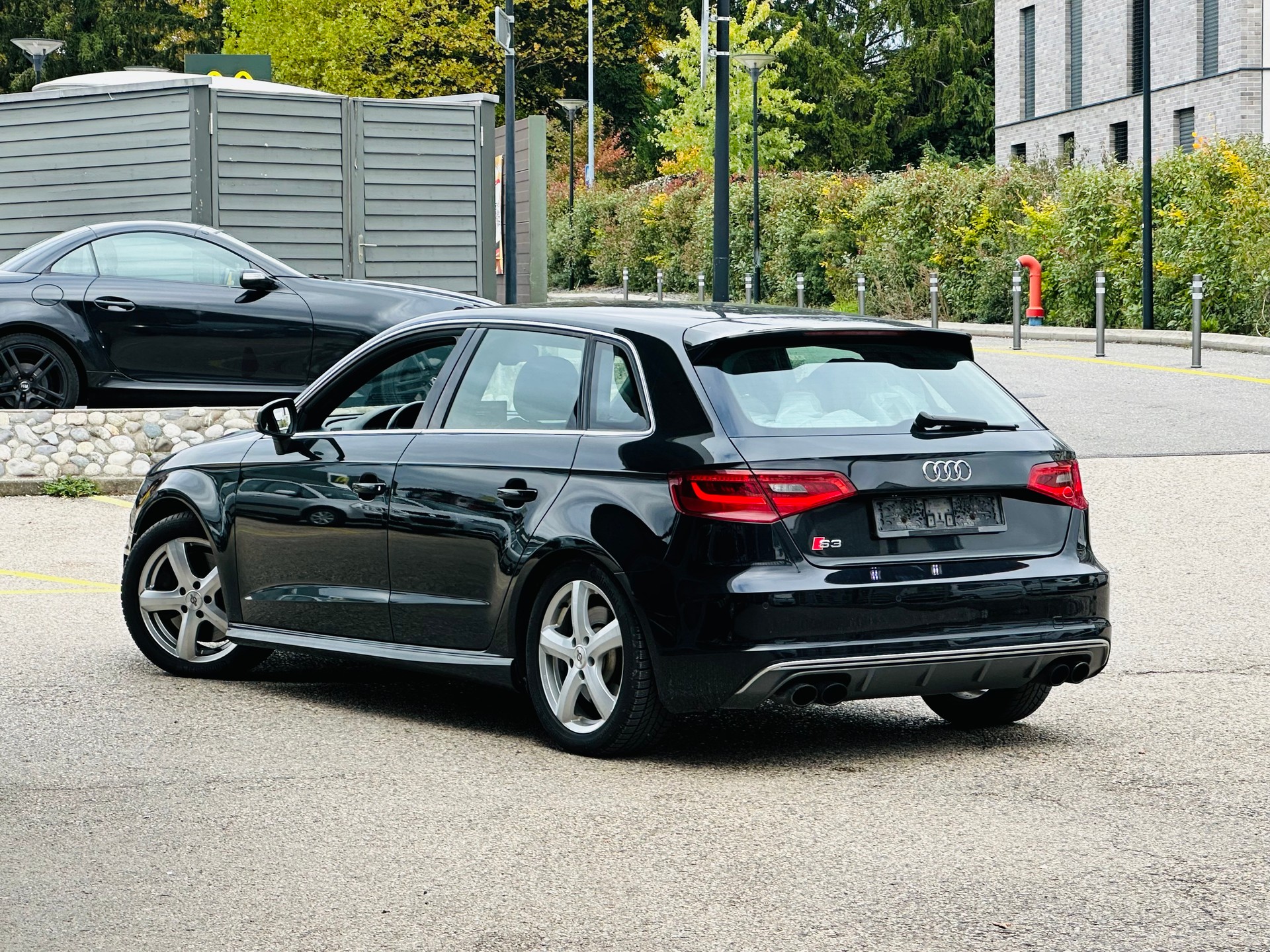 AUDI S3 Sportback 2.0 TFSI quattro-image-13