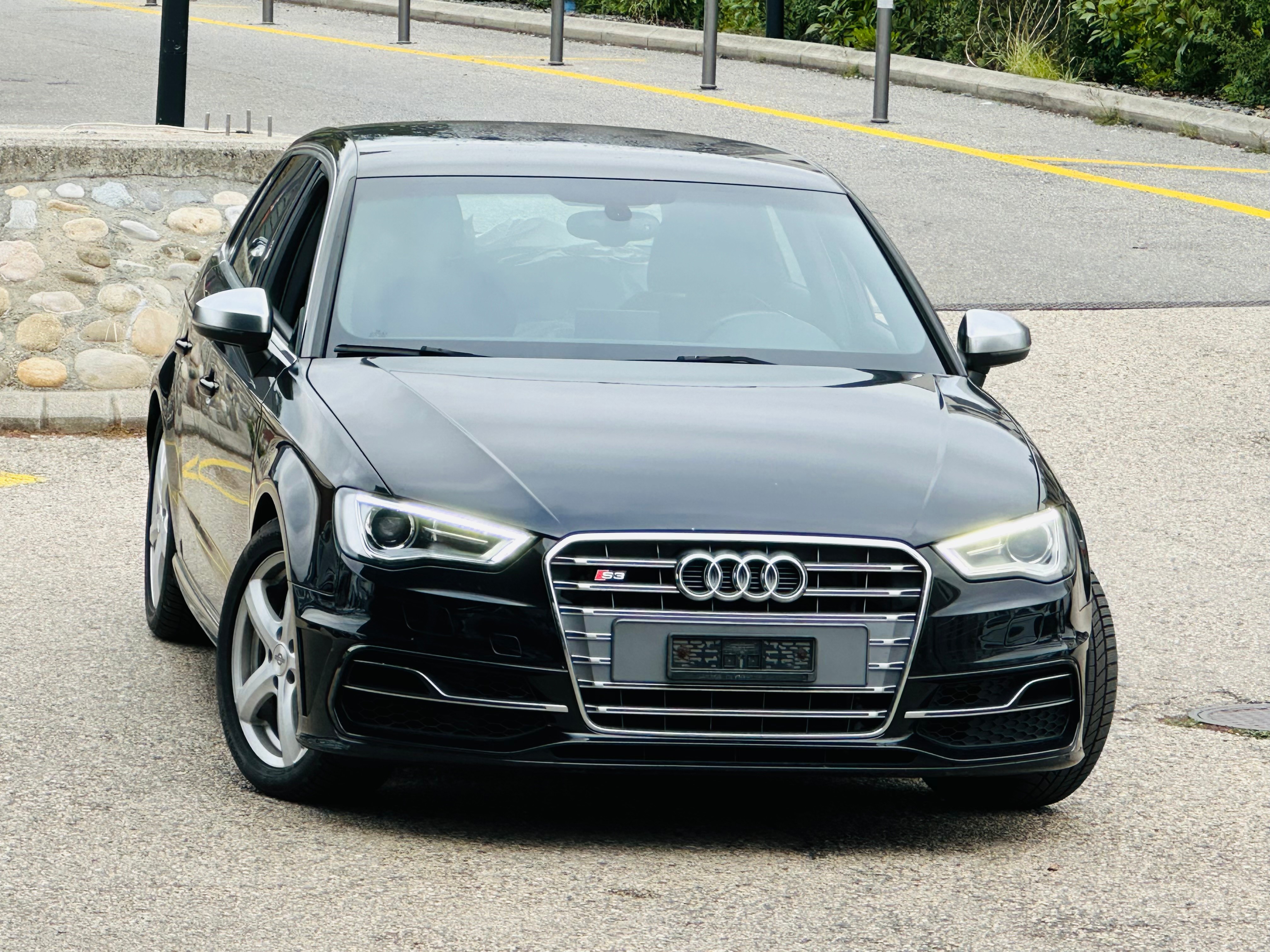 Car photo