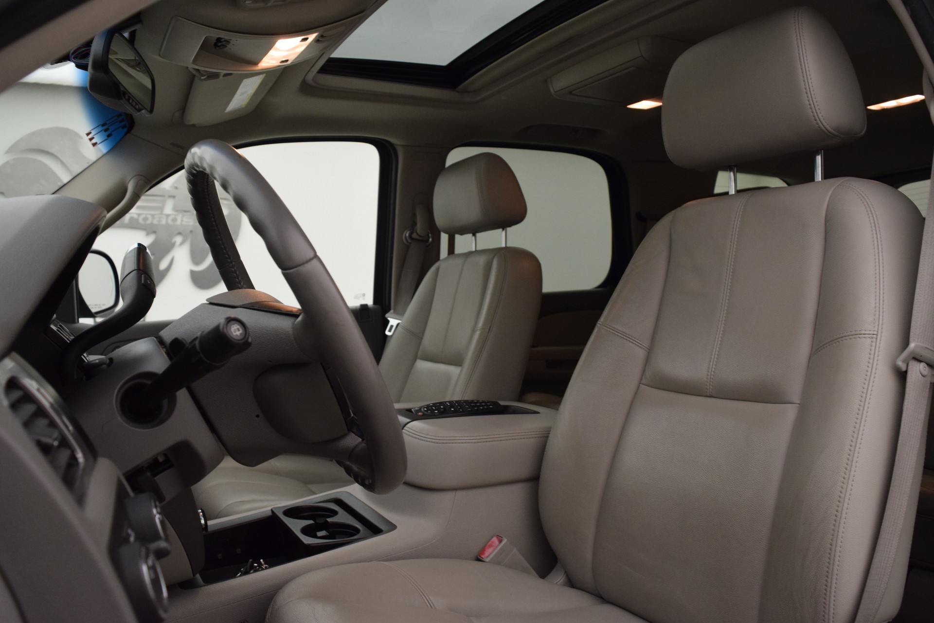 CHEVROLET Tahoe 6.0 Hybrid-image-9
