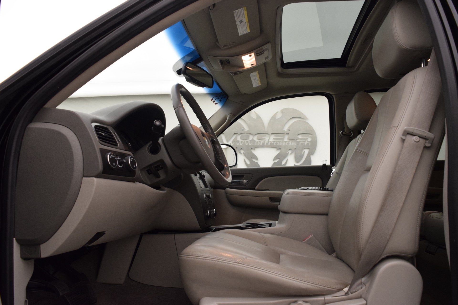 CHEVROLET Tahoe 6.0 Hybrid-image-8