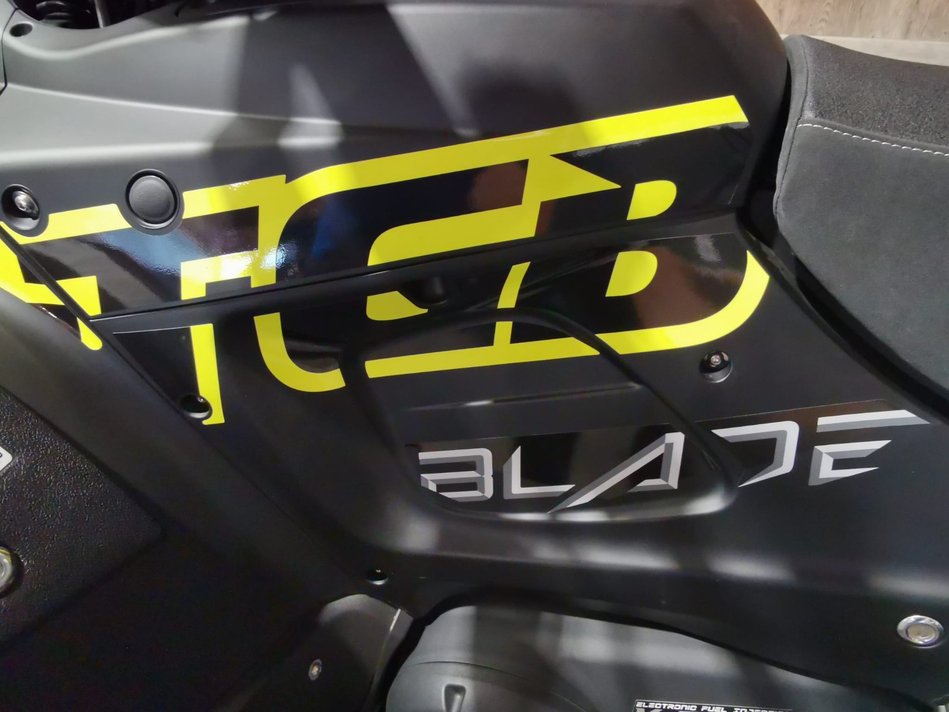 TGB Blade ATV 1000LT FL EPS MAX TOURING 4x4-image-9