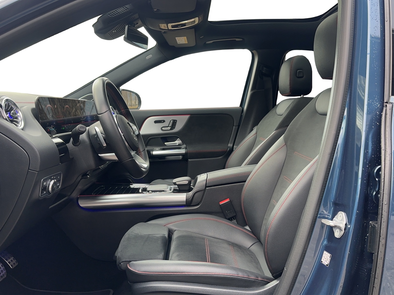 MERCEDES-BENZ EQA 250 AMG Line AMG Line-image-8