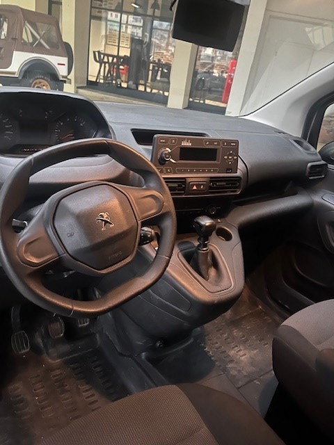 PEUGEOT Partner 1.2 Pure Tech s/s Premium 650kg-image-6
