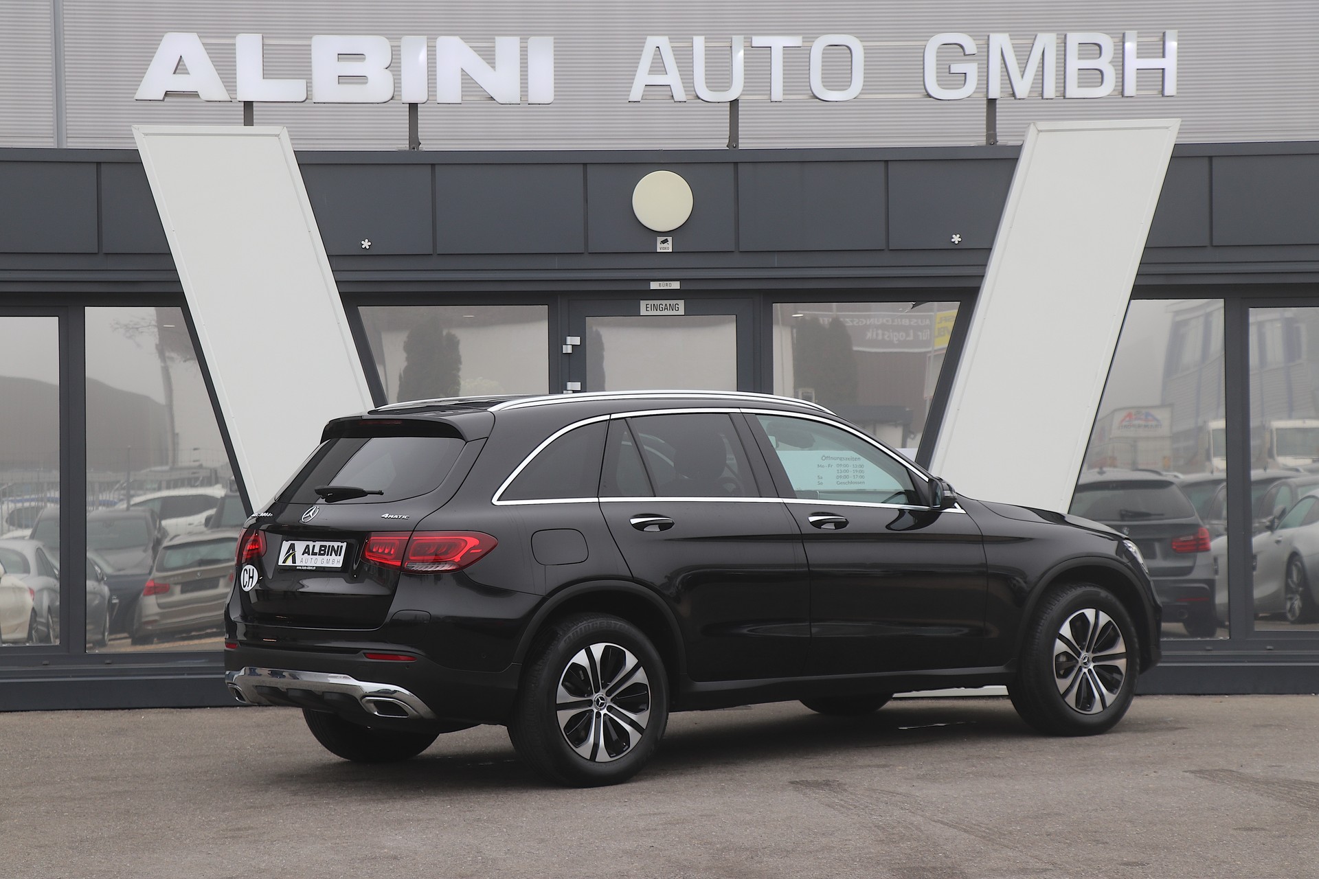 MERCEDES-BENZ GLC 300 de 4Matic 9G-Tronic-image-2