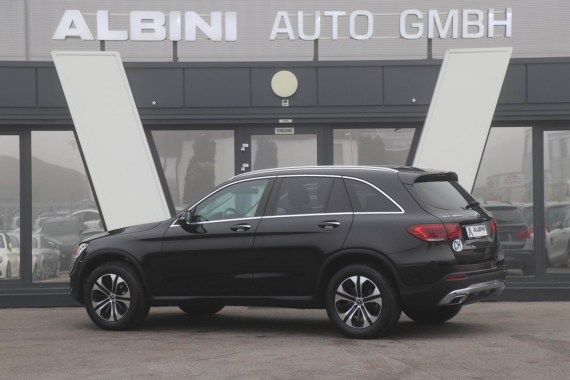 MERCEDES-BENZ GLC 300 de 4Matic 9G-Tronic-image-3