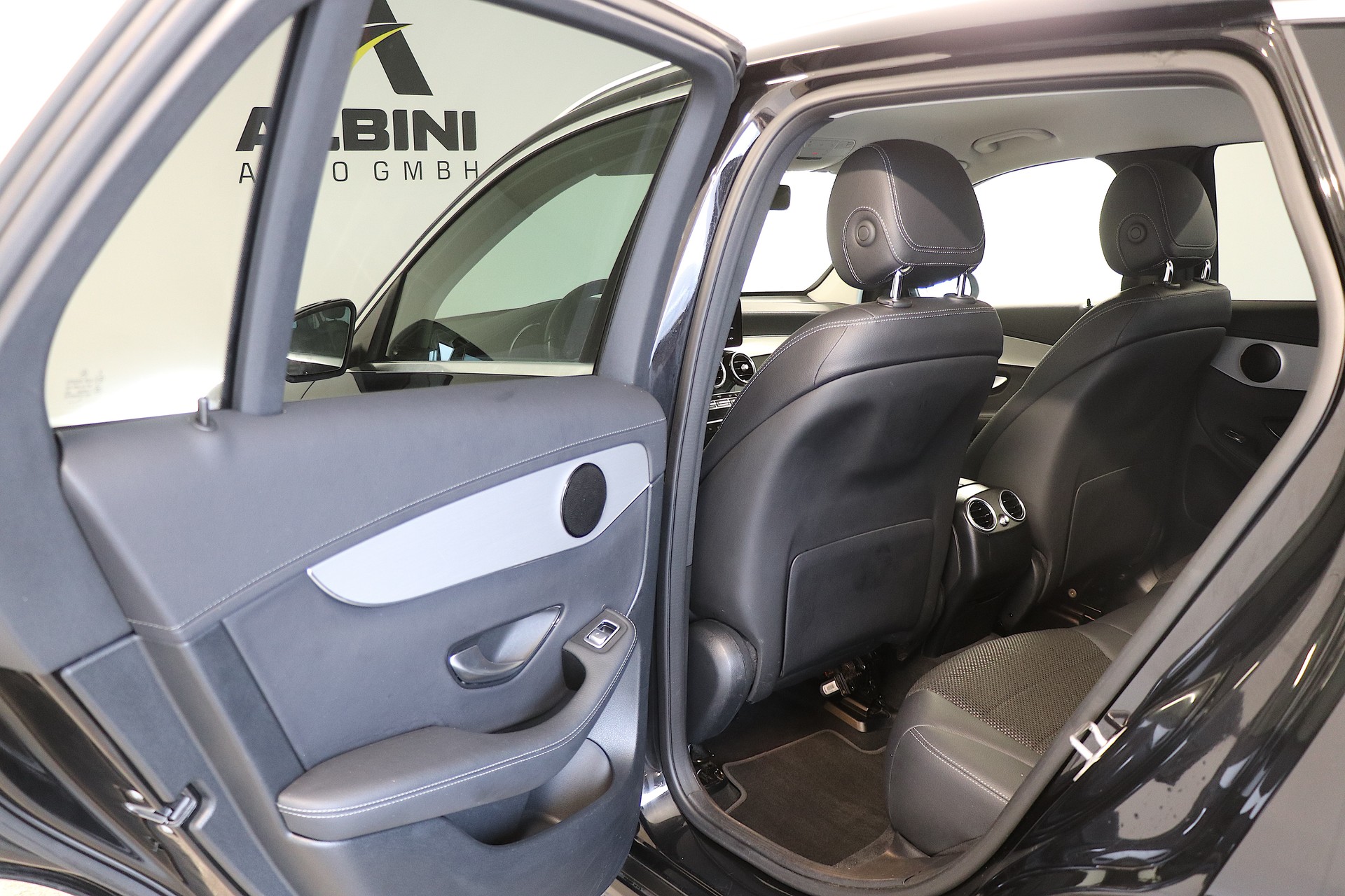 MERCEDES-BENZ GLC 300 de 4Matic 9G-Tronic-image-13