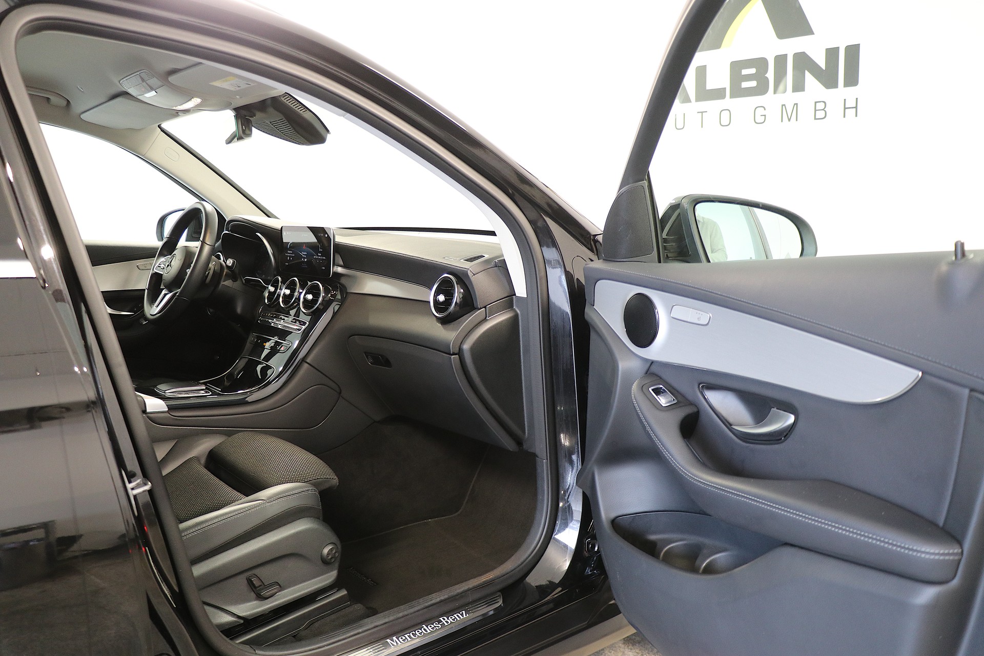 MERCEDES-BENZ GLC 300 de 4Matic 9G-Tronic-image-10