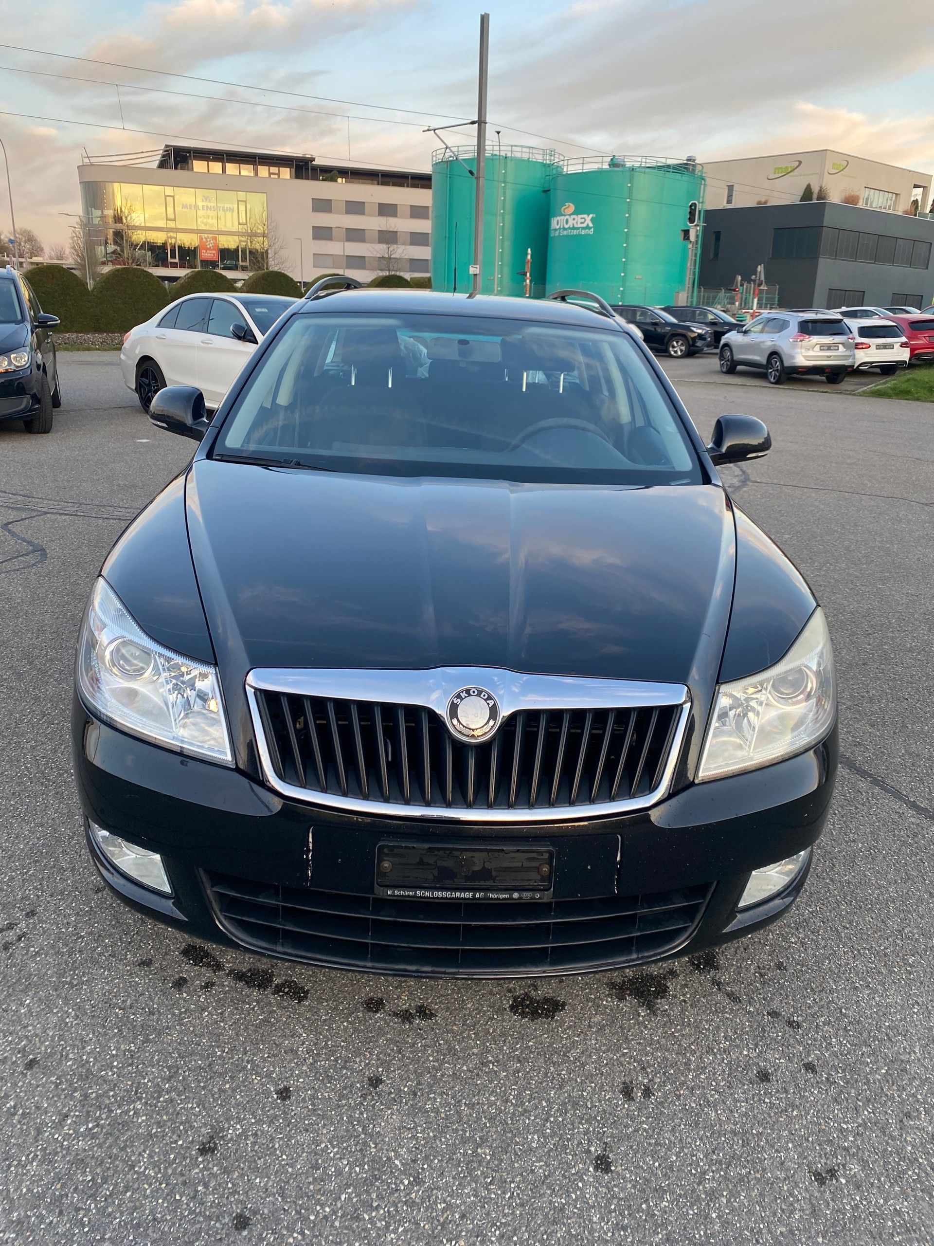 SKODA Octavia 1.8 Turbo Tour-image-0