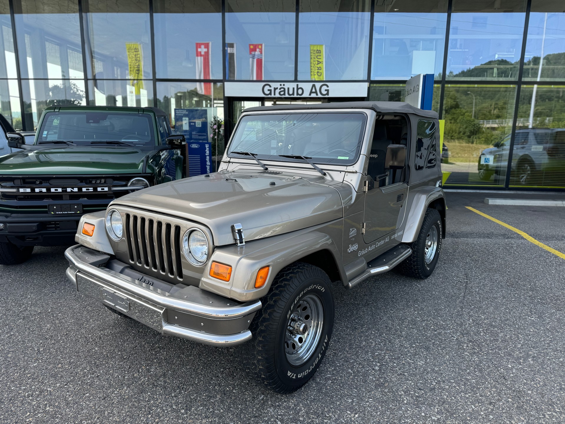 JEEP Wrangler 4.0 Sahara Hardtop-image-1