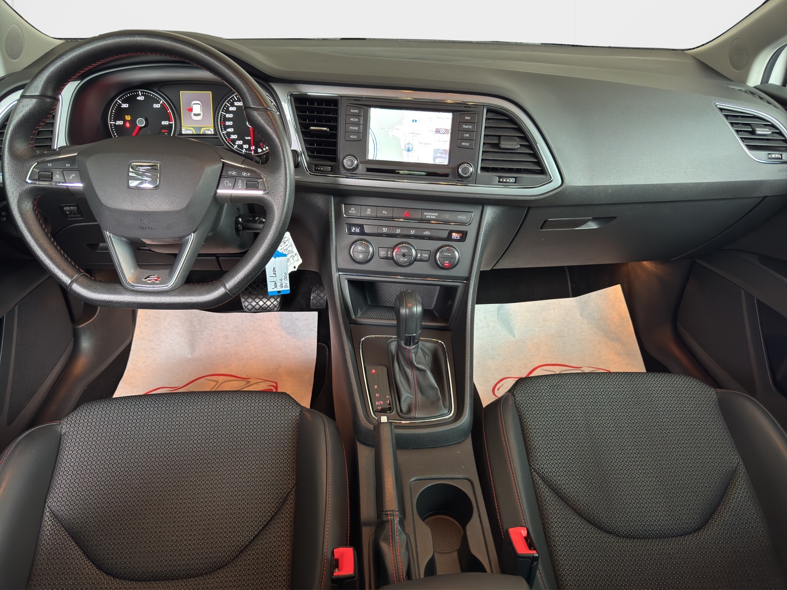 SEAT Leon 2.0 TDI FR Line DSG-image-9