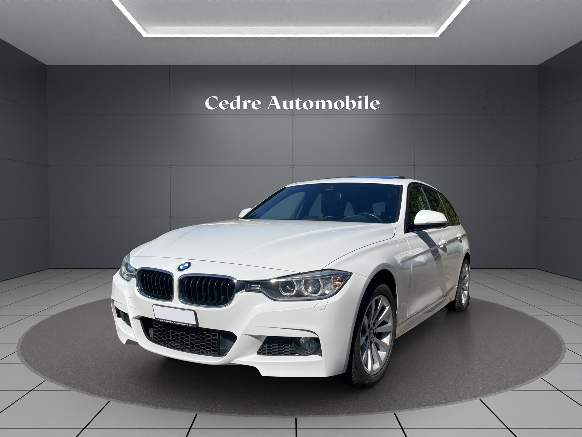 BMW 320d xDrive M Sport Touring Steptronic-image-0