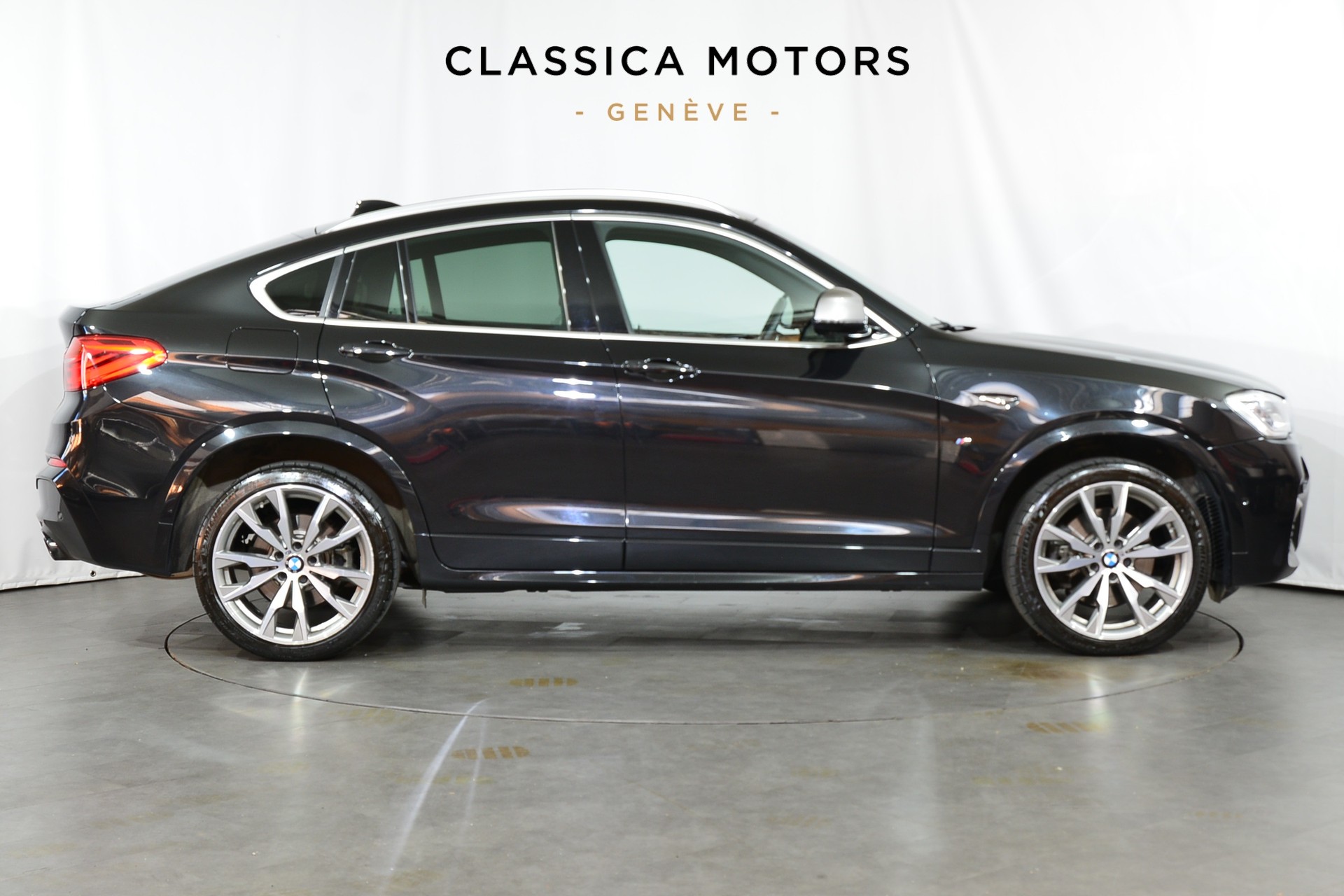 BMW X4 M 40i Steptronic-showroom-element-2