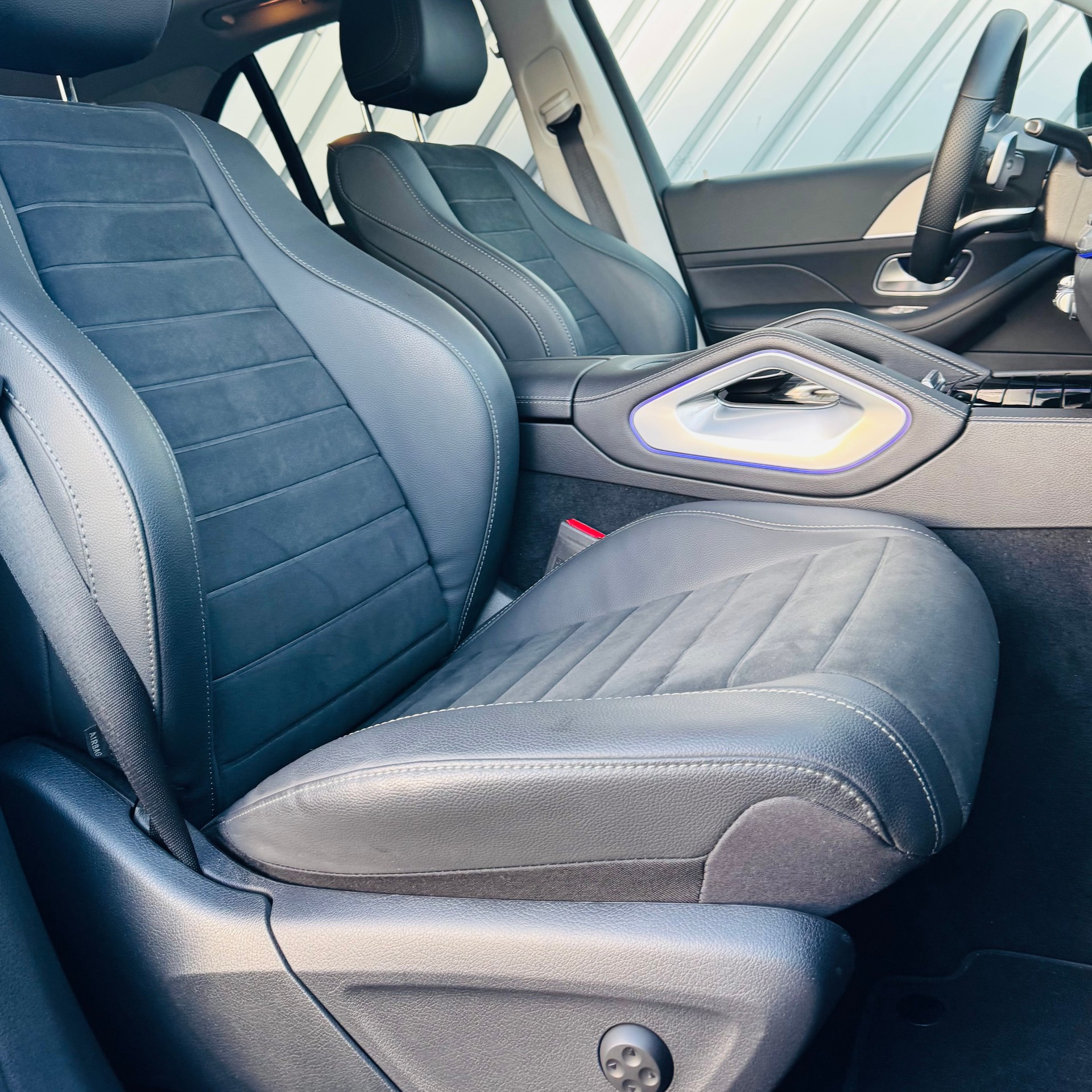 MERCEDES-BENZ GLE 400 d 4Matic AMG Line 9G-Tronic-image-26