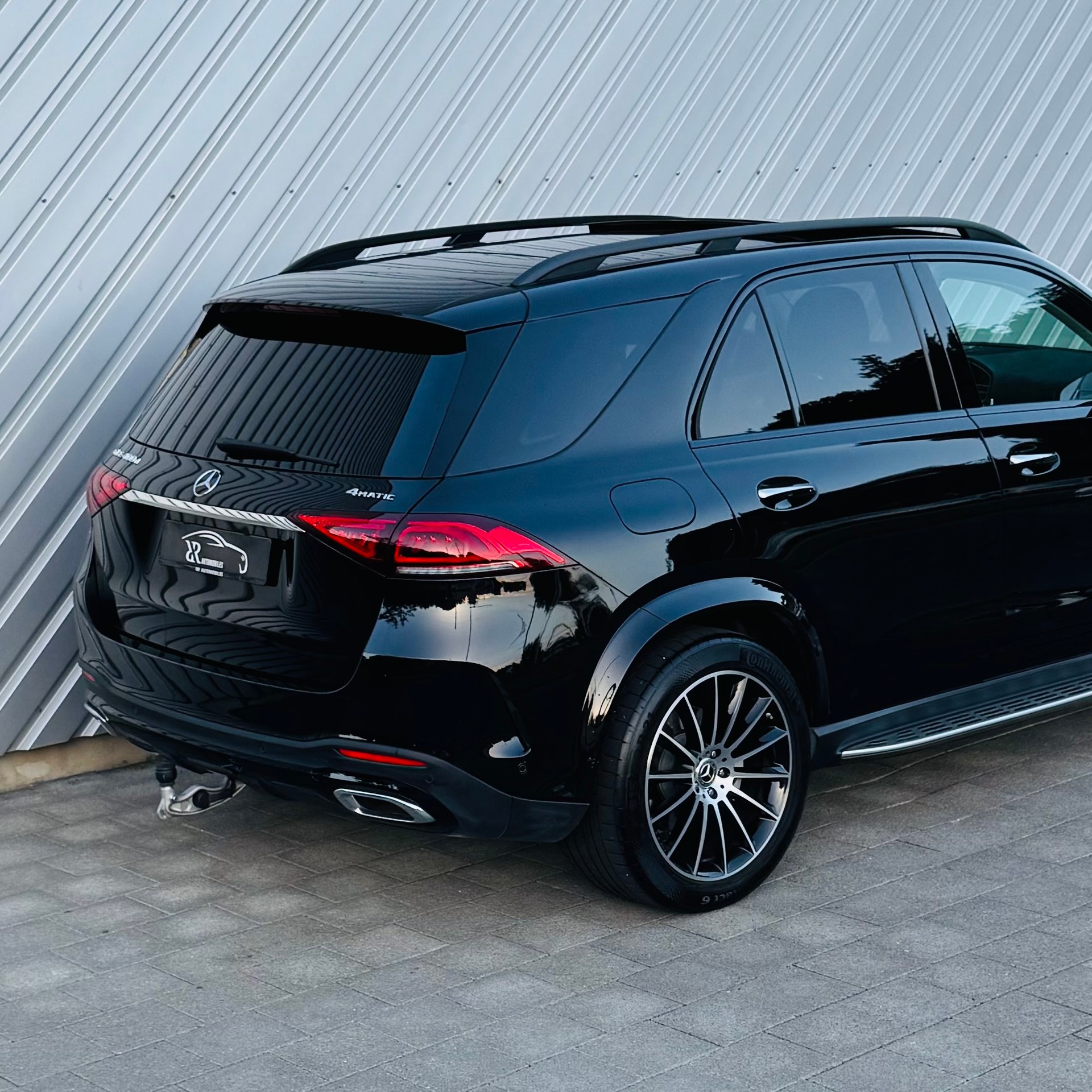 MERCEDES-BENZ GLE 400 d 4Matic AMG Line 9G-Tronic-showroom-element-3