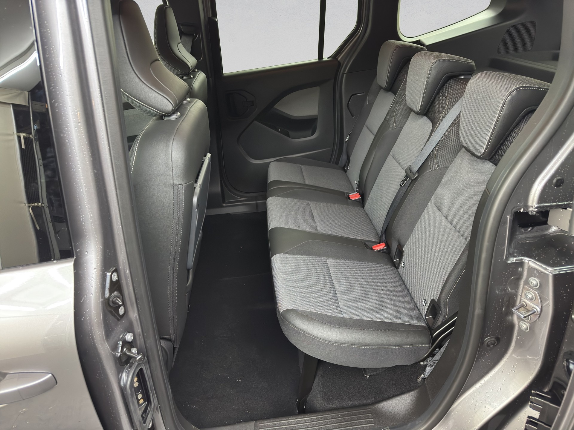 RENAULT Kangoo 1.3 TCe 130 PF Techno EDC-image-9
