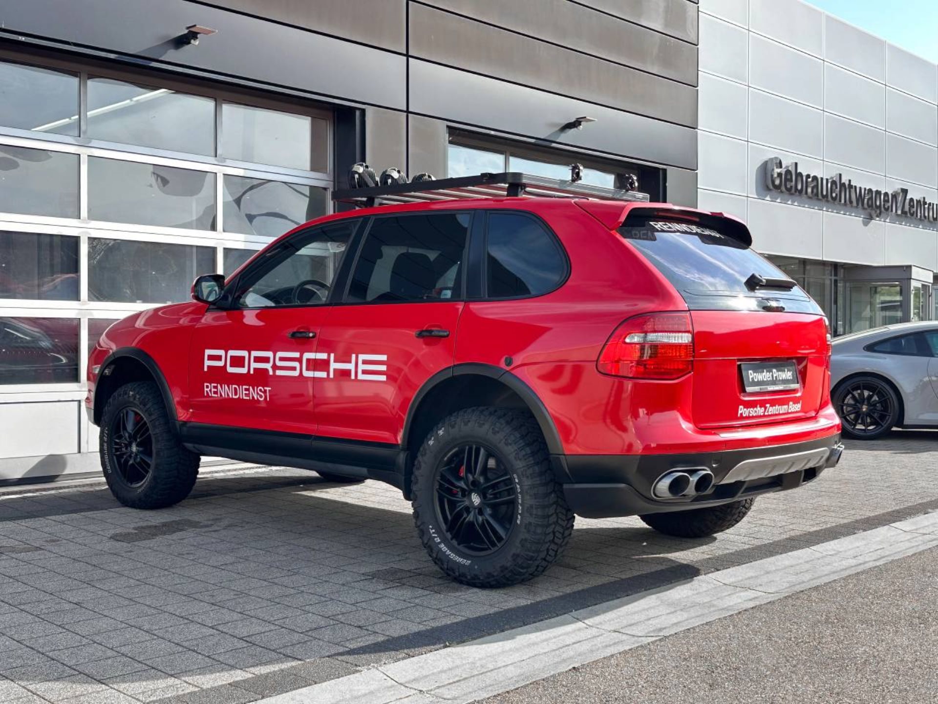 PORSCHE Cayenne Turbo-image-9