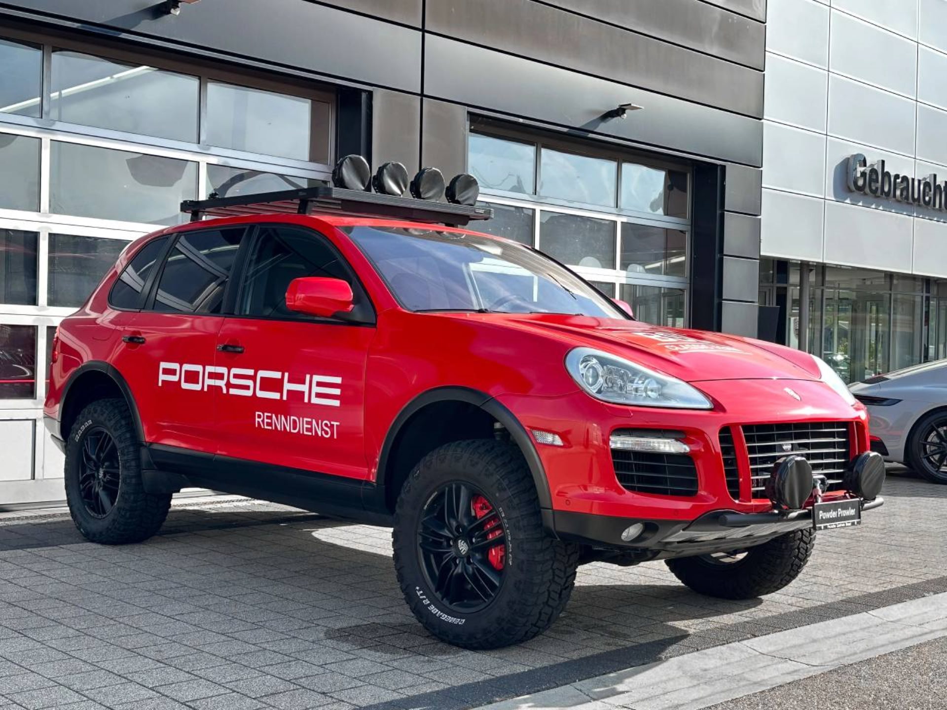 PORSCHE Cayenne Turbo-image-8